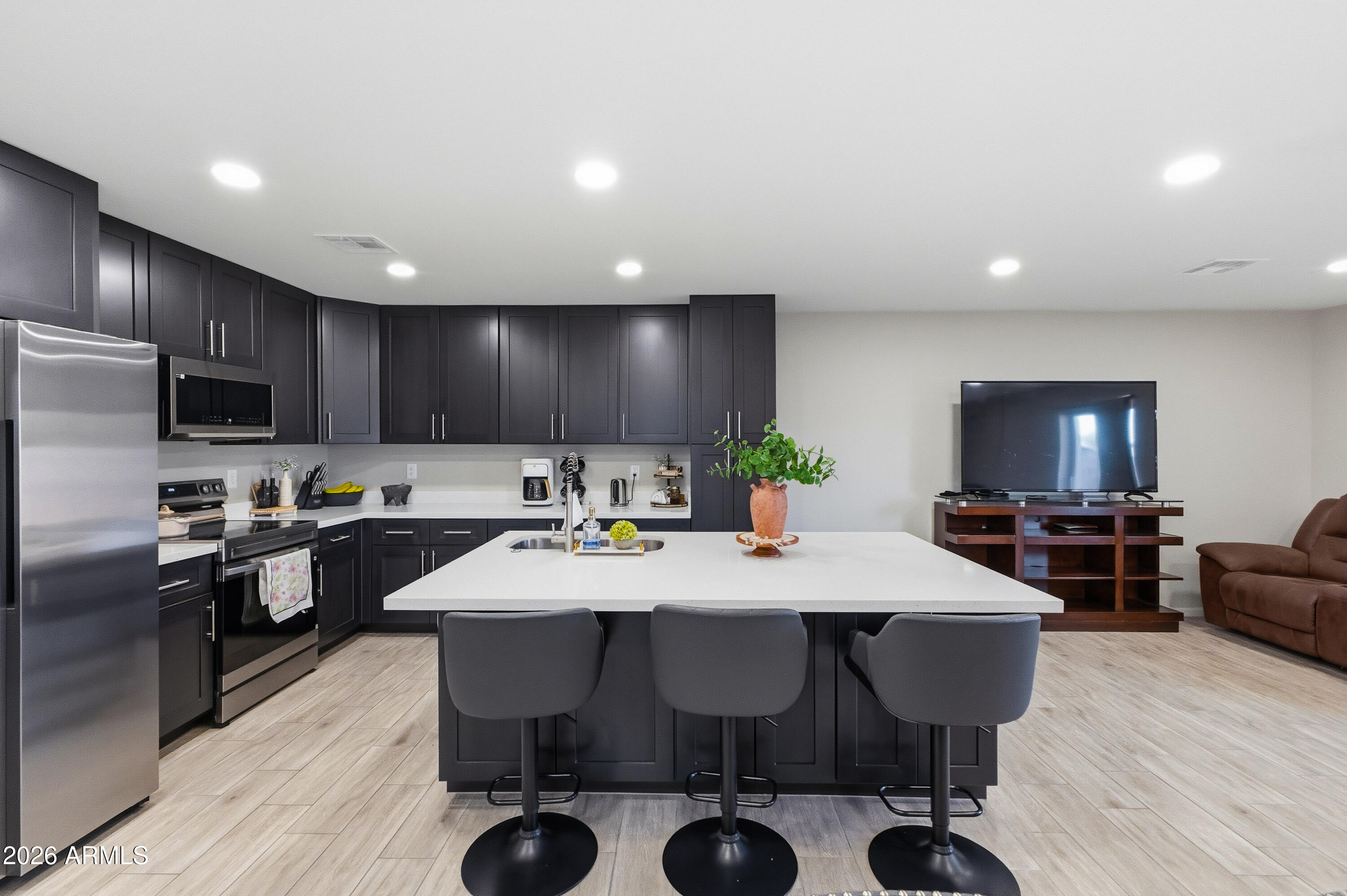 NORTH BROADWAY ESTATES - Residential Income