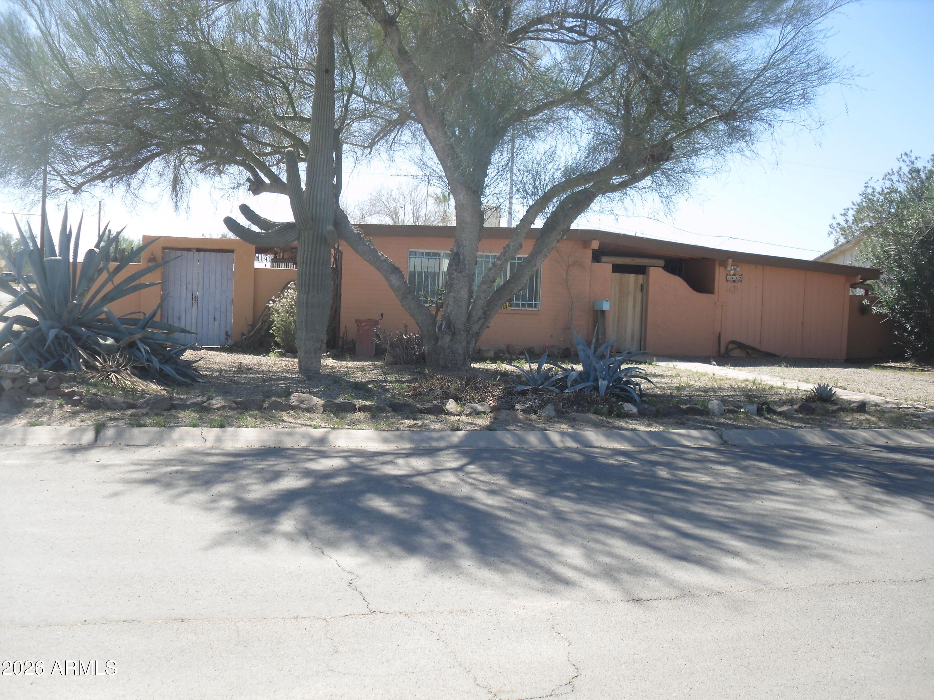 BLK 3 J.A. ROBERTS SUBDIVISION NO 1 - Residential