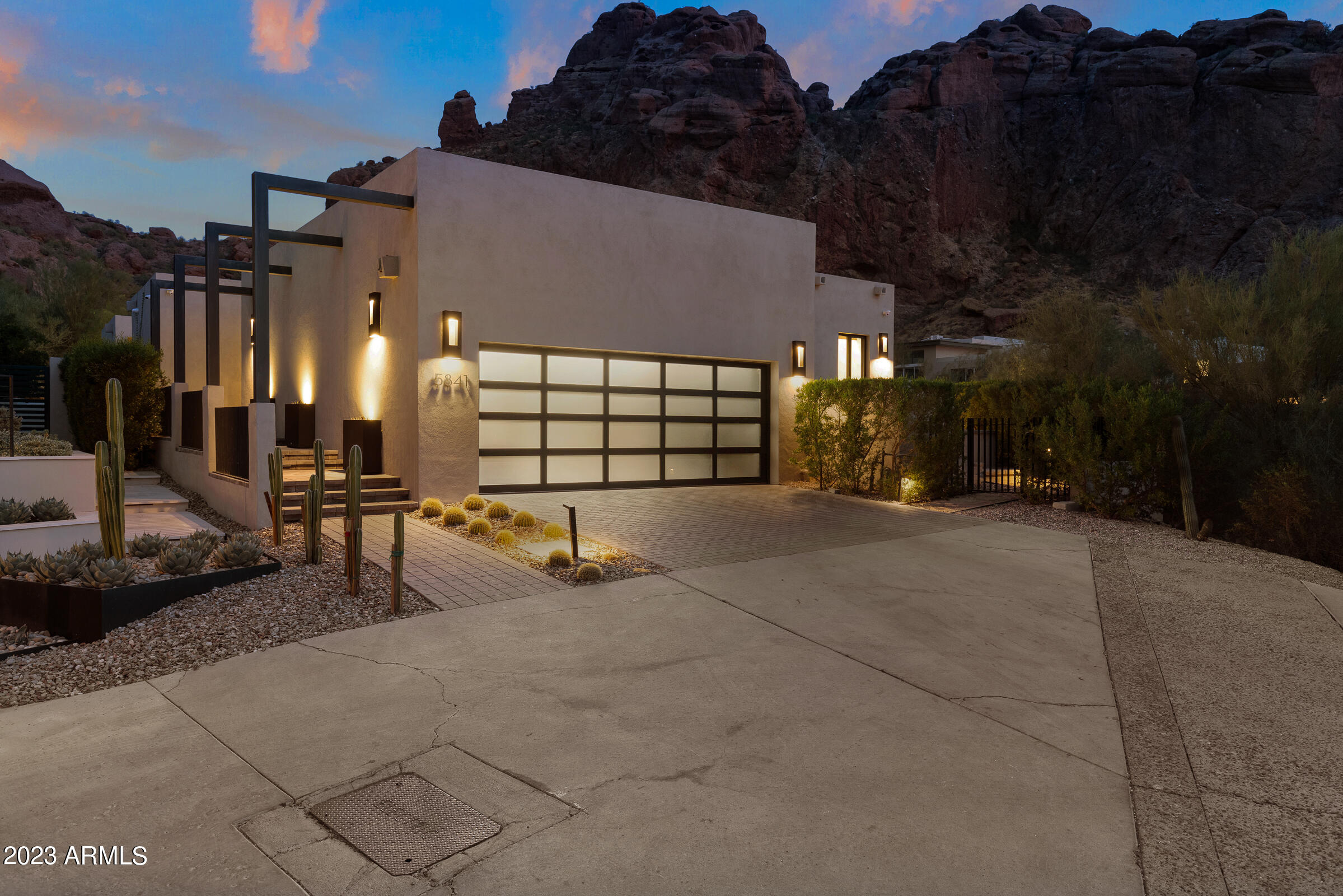 ECHO CANYON - Residential