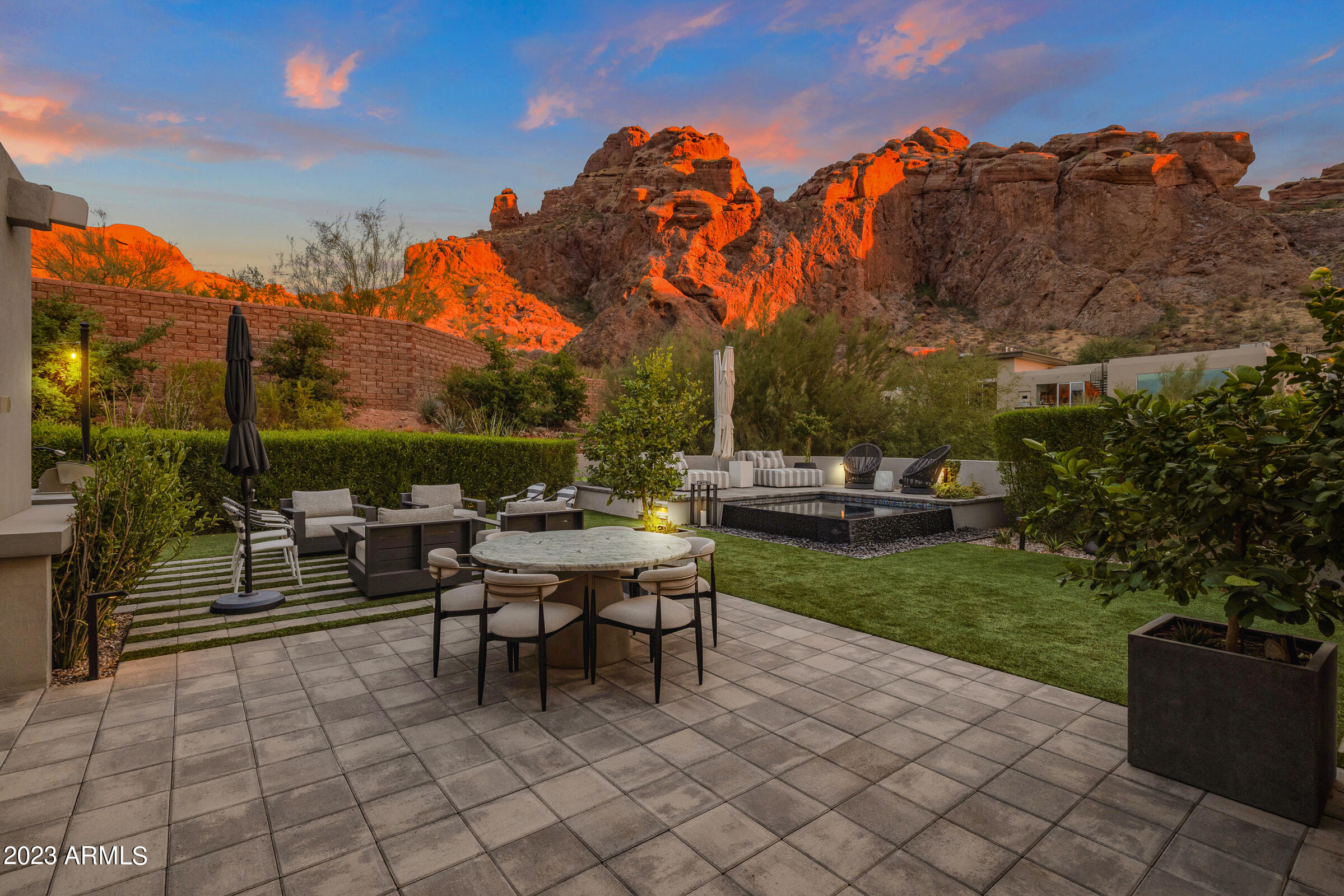 ECHO CANYON - Residential