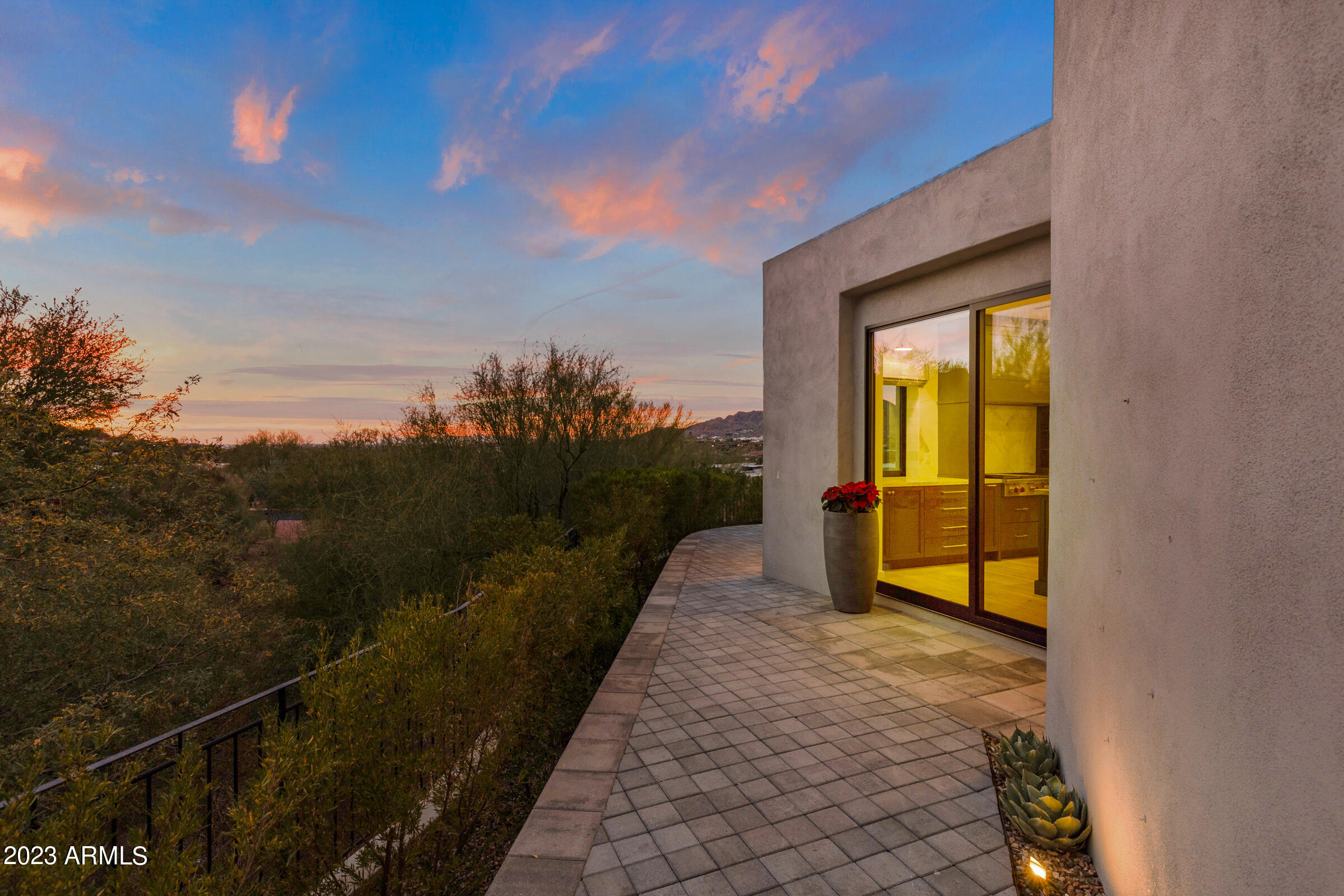 ECHO CANYON - Residential