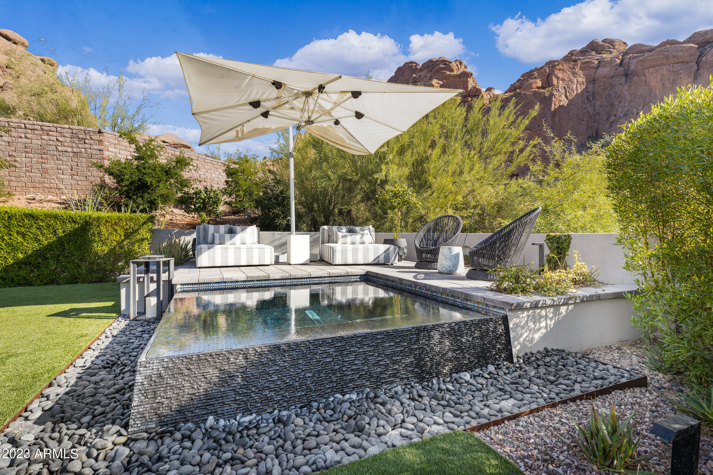 ECHO CANYON - Residential
