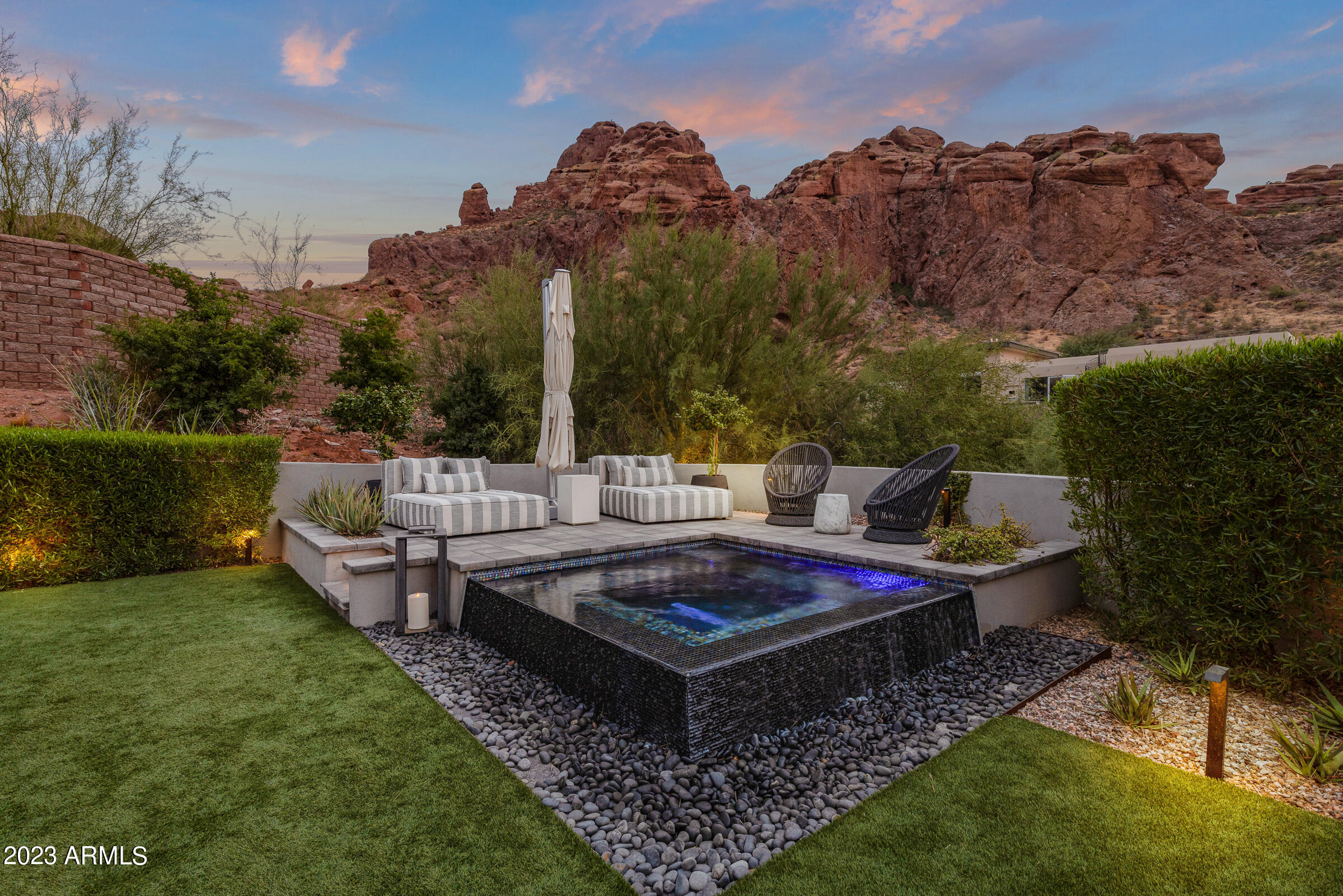ECHO CANYON - Residential