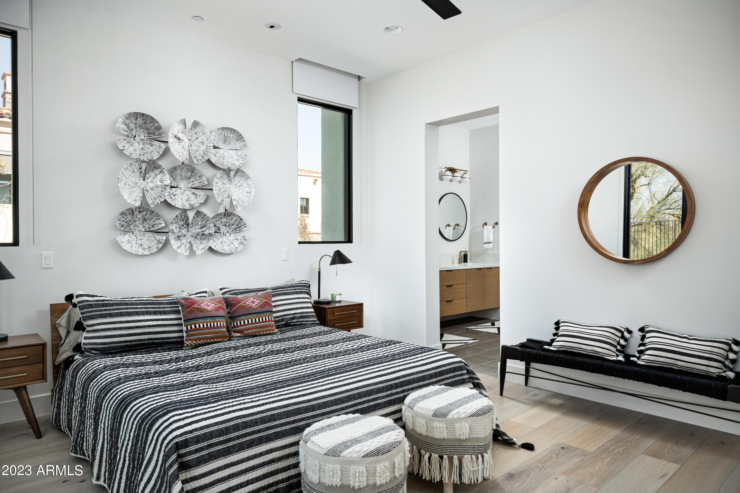 WHISPER ROCK - Residential