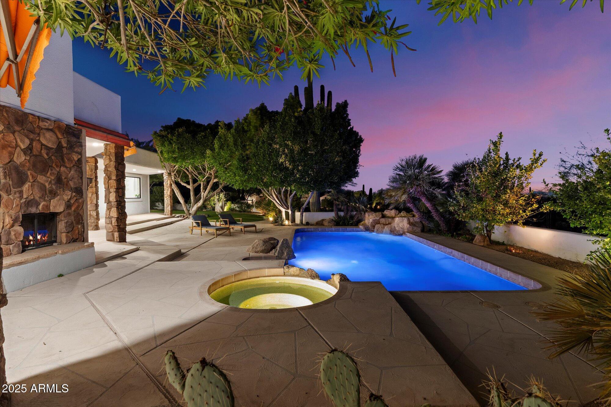 PINNACLE PEAK HEIGHTS UNIT 3 - Residential