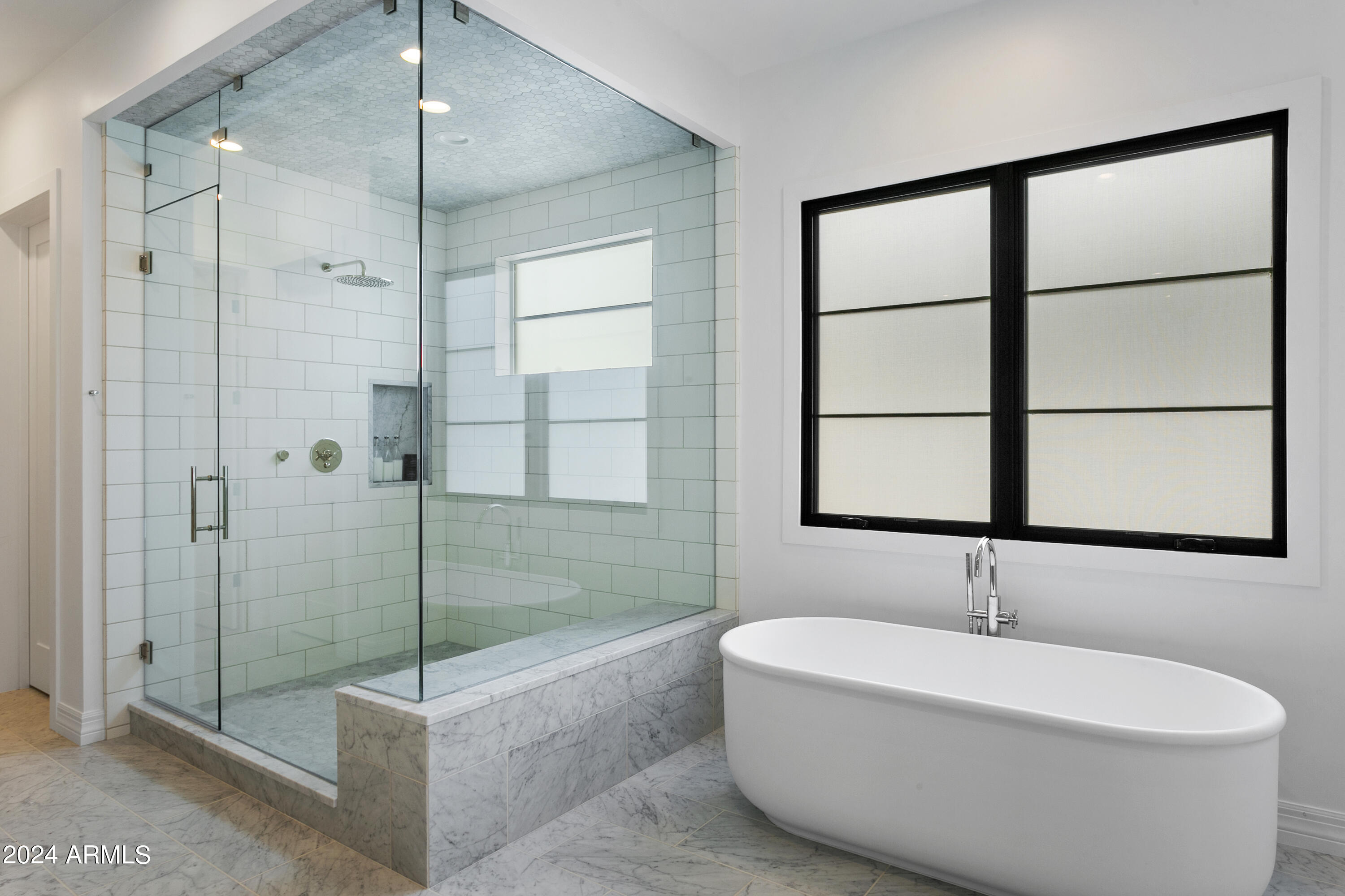 PARADISE VALLEY RANCHOS 2 - Residential