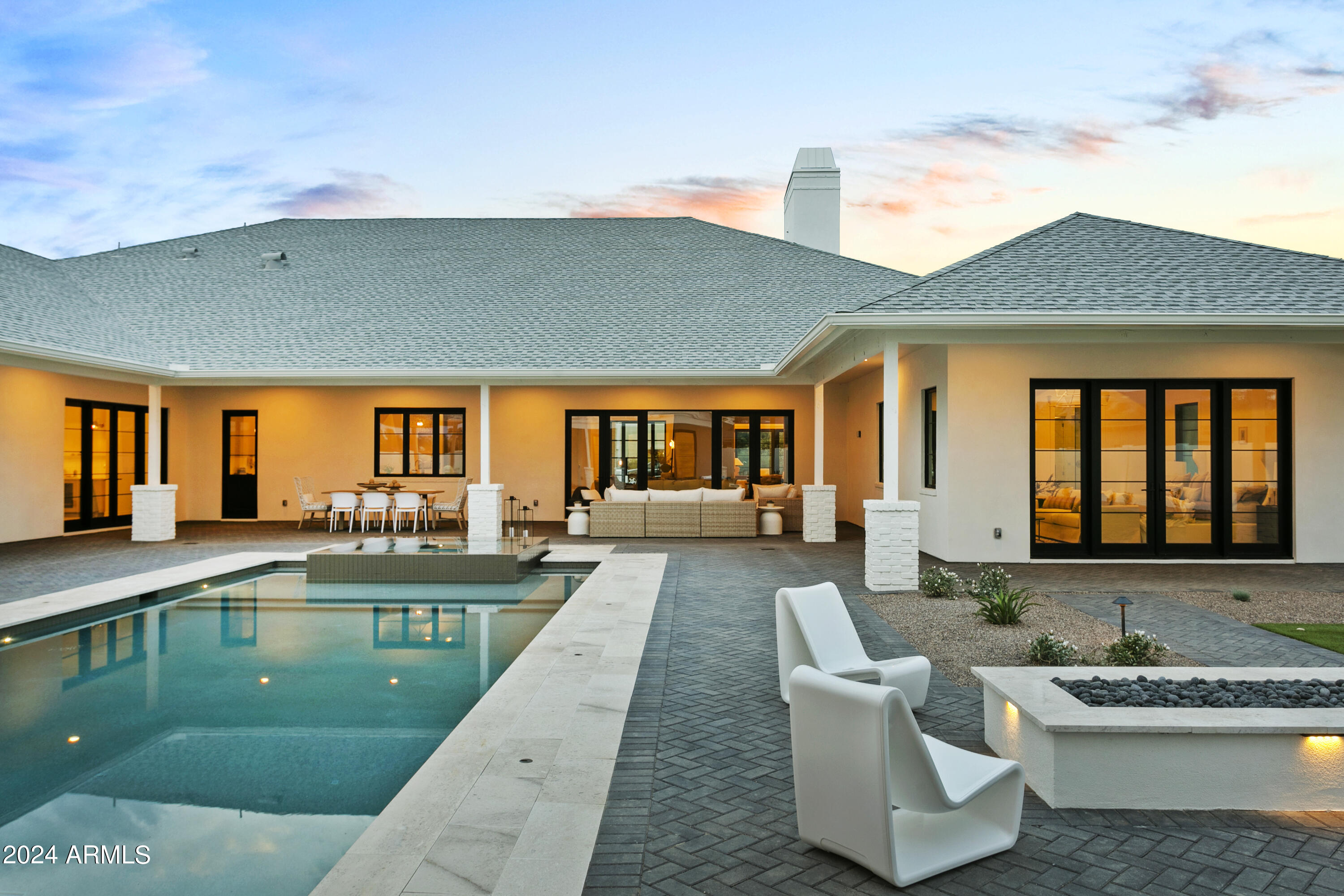PARADISE VALLEY RANCHOS 2 - Residential