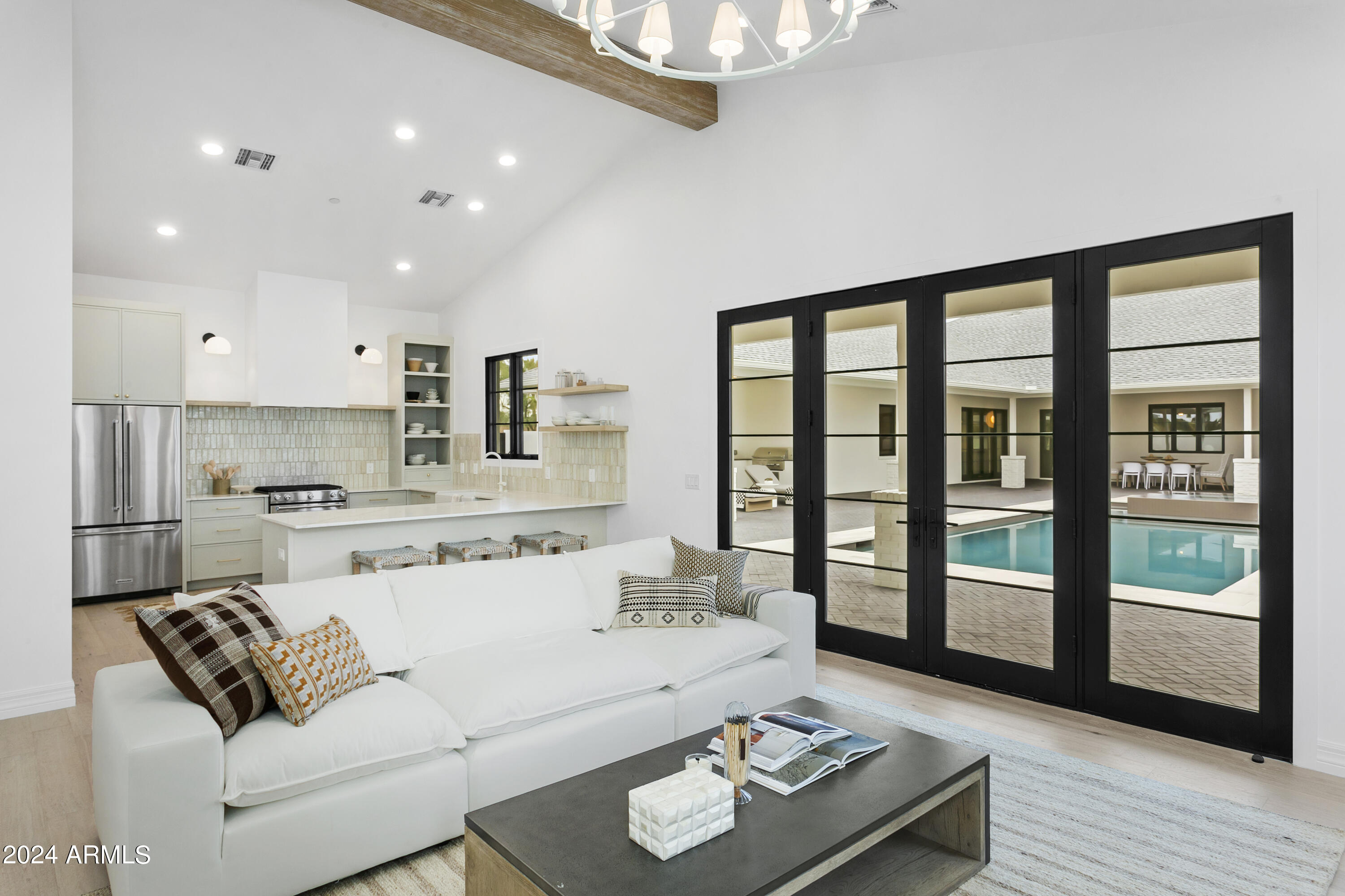 PARADISE VALLEY RANCHOS 2 - Residential