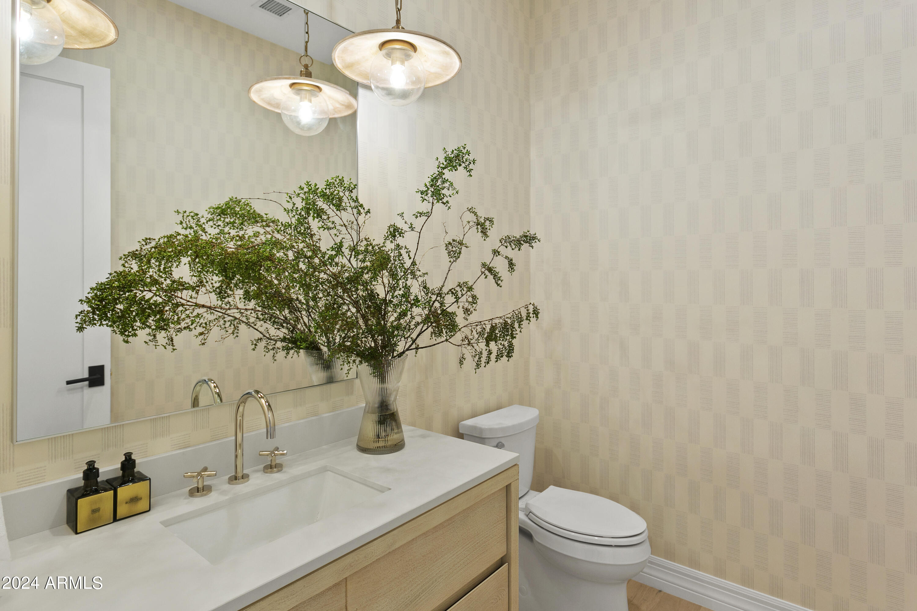 PARADISE VALLEY RANCHOS 2 - Residential