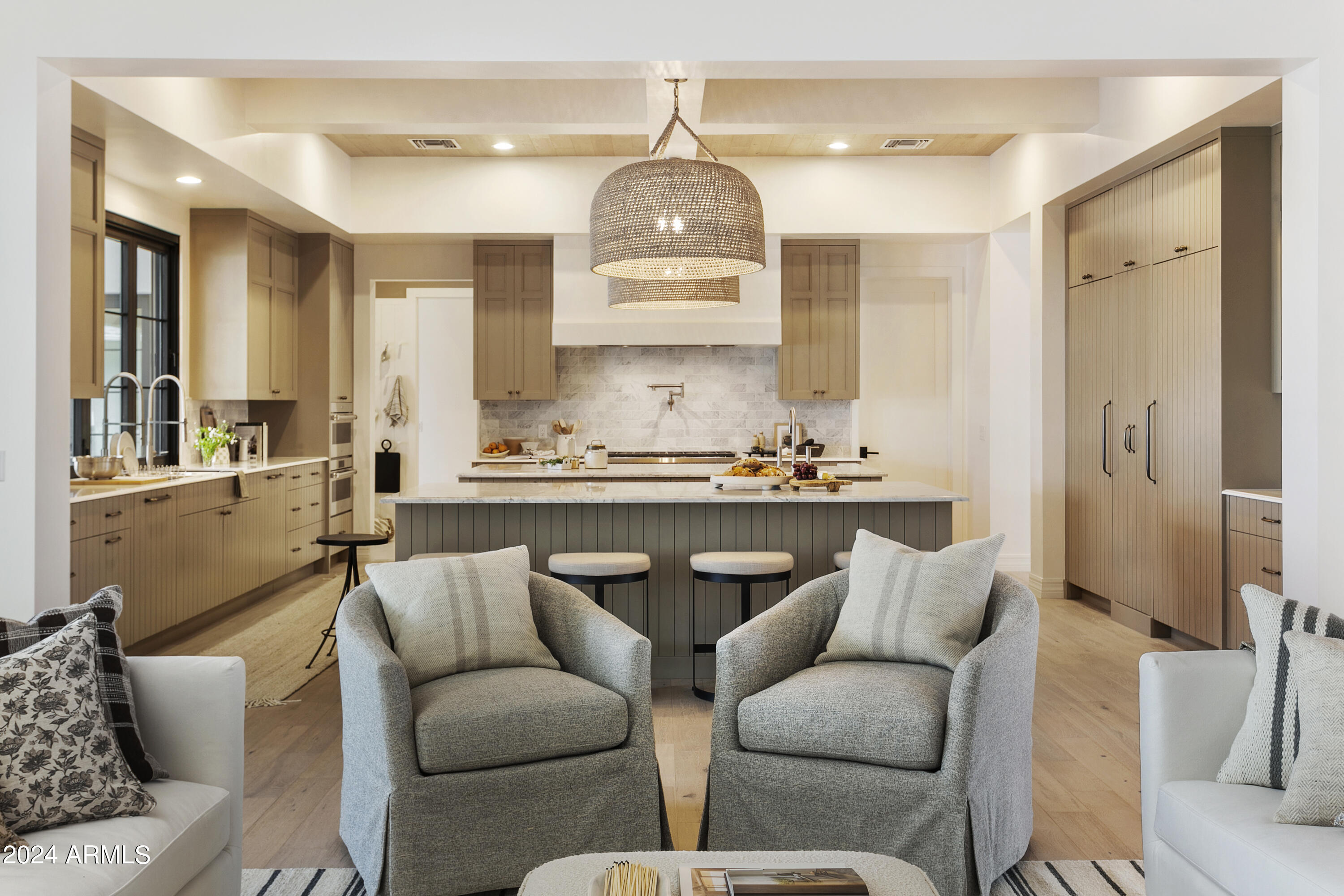 PARADISE VALLEY RANCHOS 2 - Residential