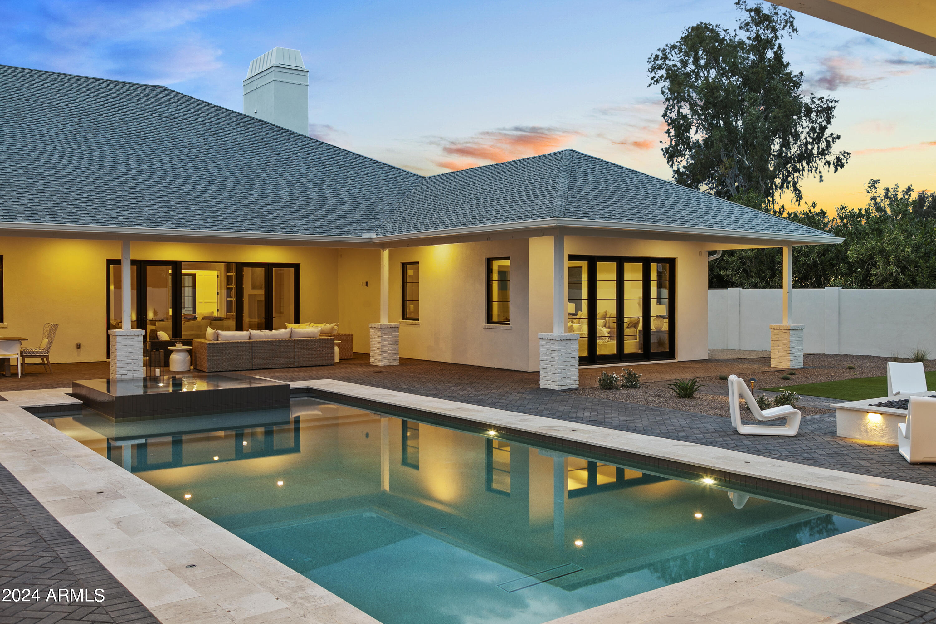 PARADISE VALLEY RANCHOS 2 - Residential