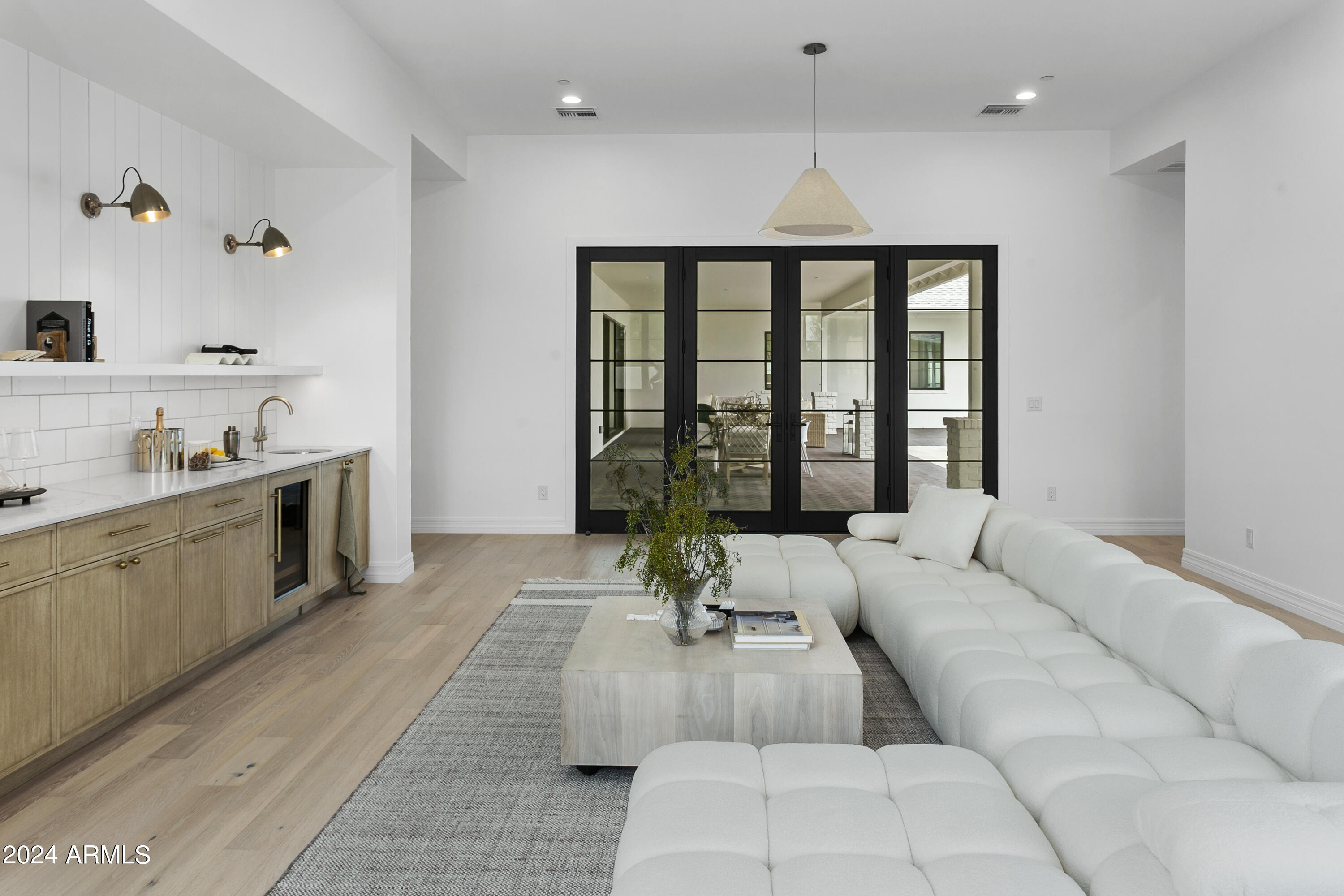 PARADISE VALLEY RANCHOS 2 - Residential