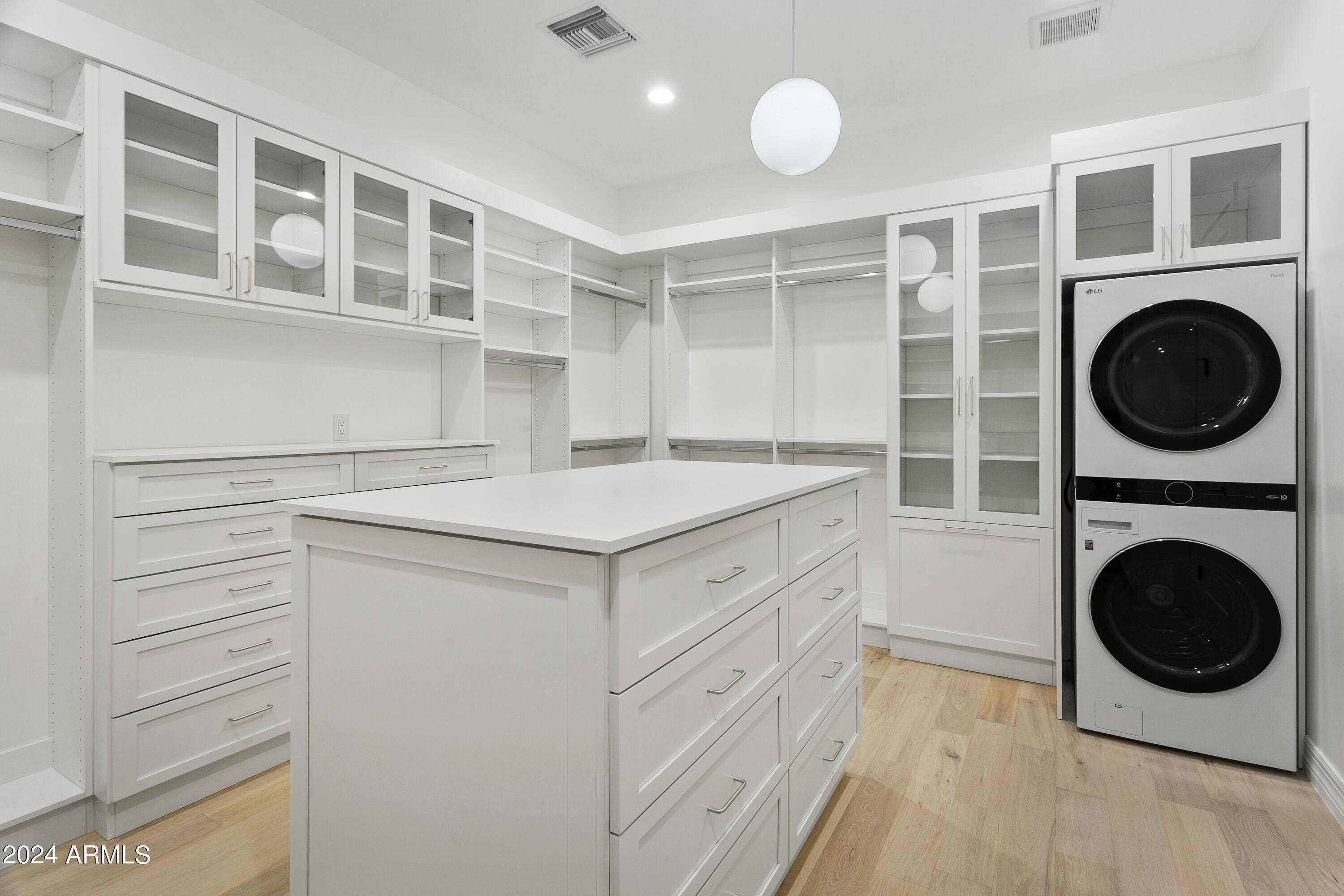 PARADISE VALLEY RANCHOS 2 - Residential