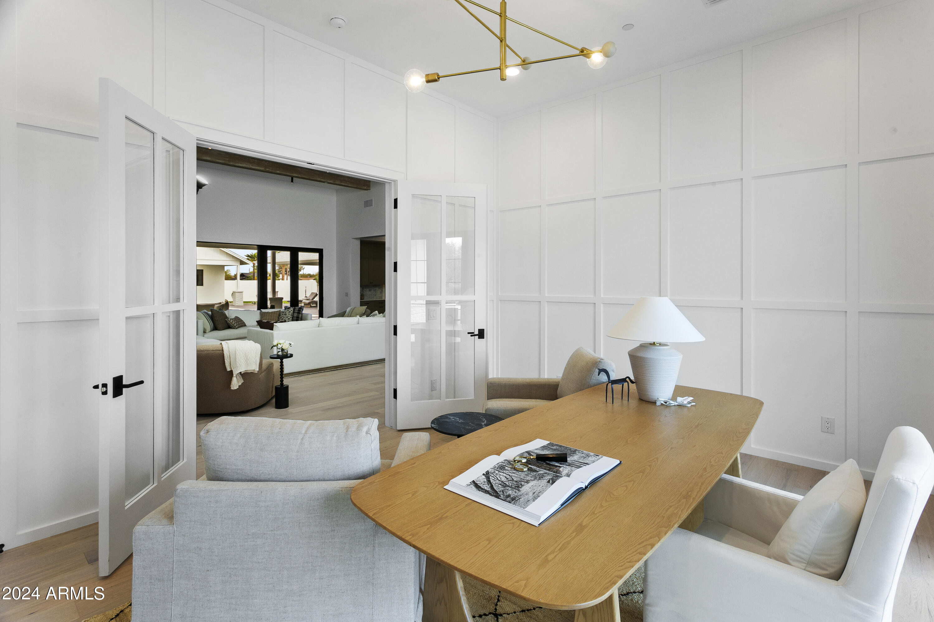 PARADISE VALLEY RANCHOS 2 - Residential