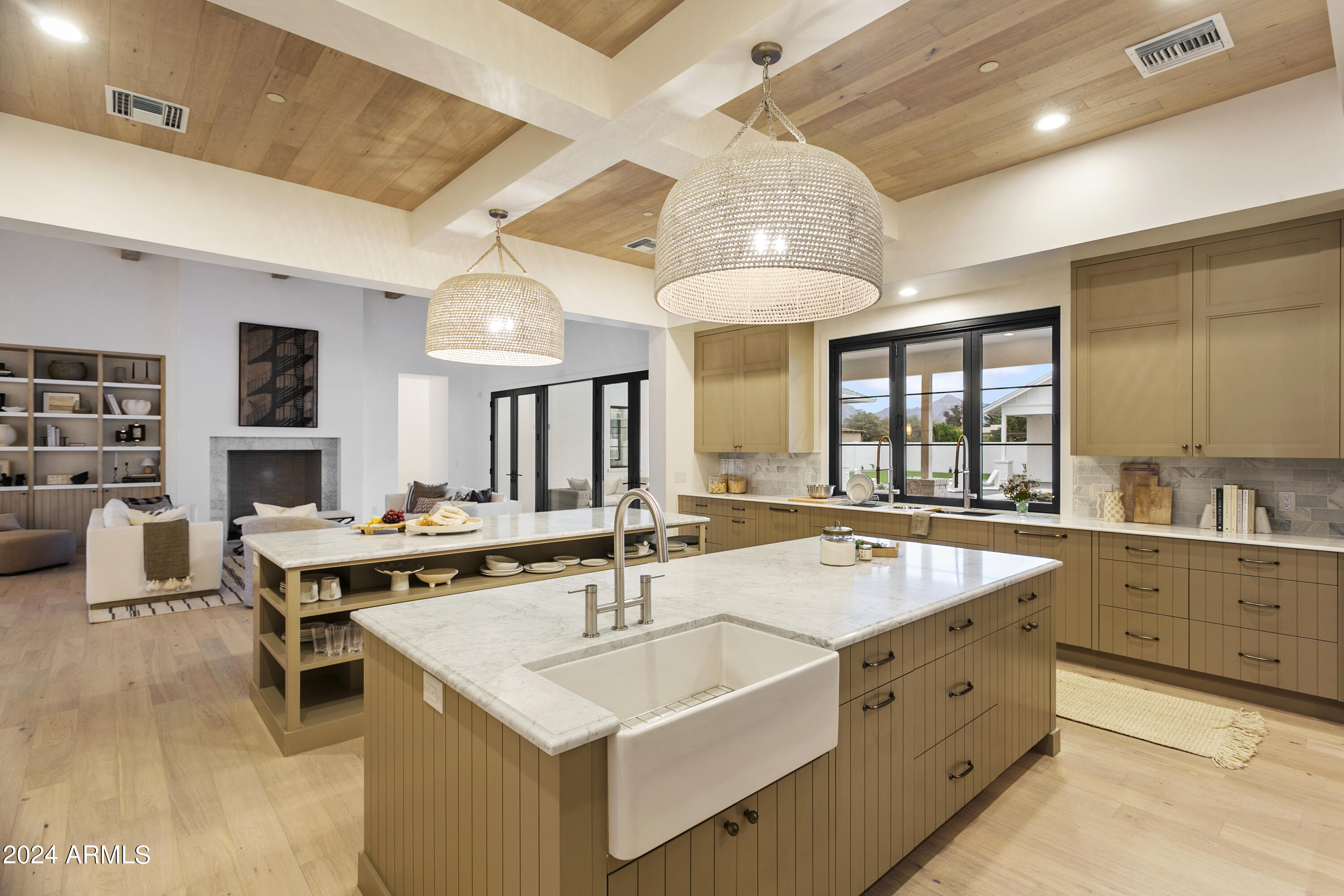 PARADISE VALLEY RANCHOS 2 - Residential