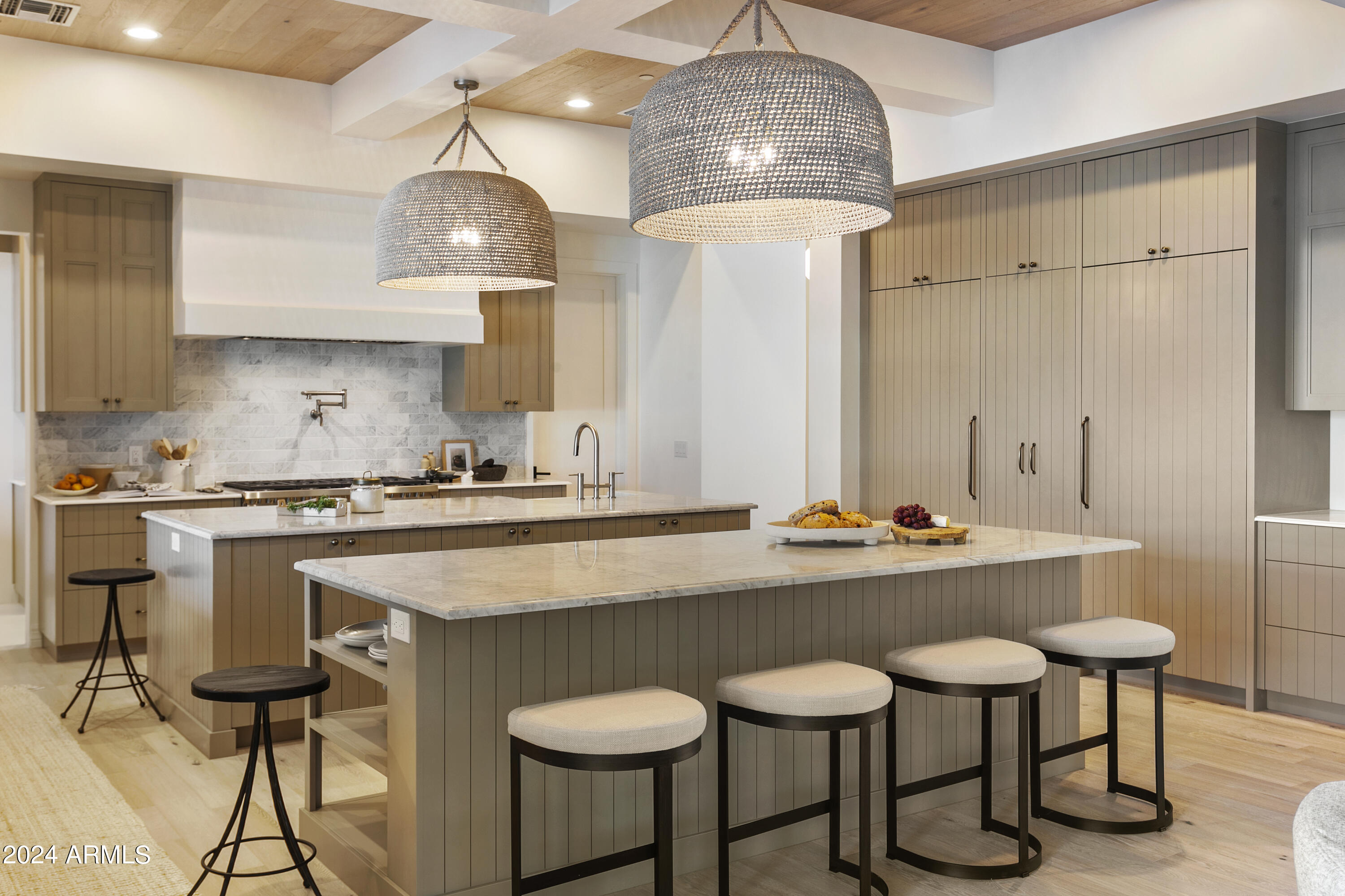 PARADISE VALLEY RANCHOS 2 - Residential