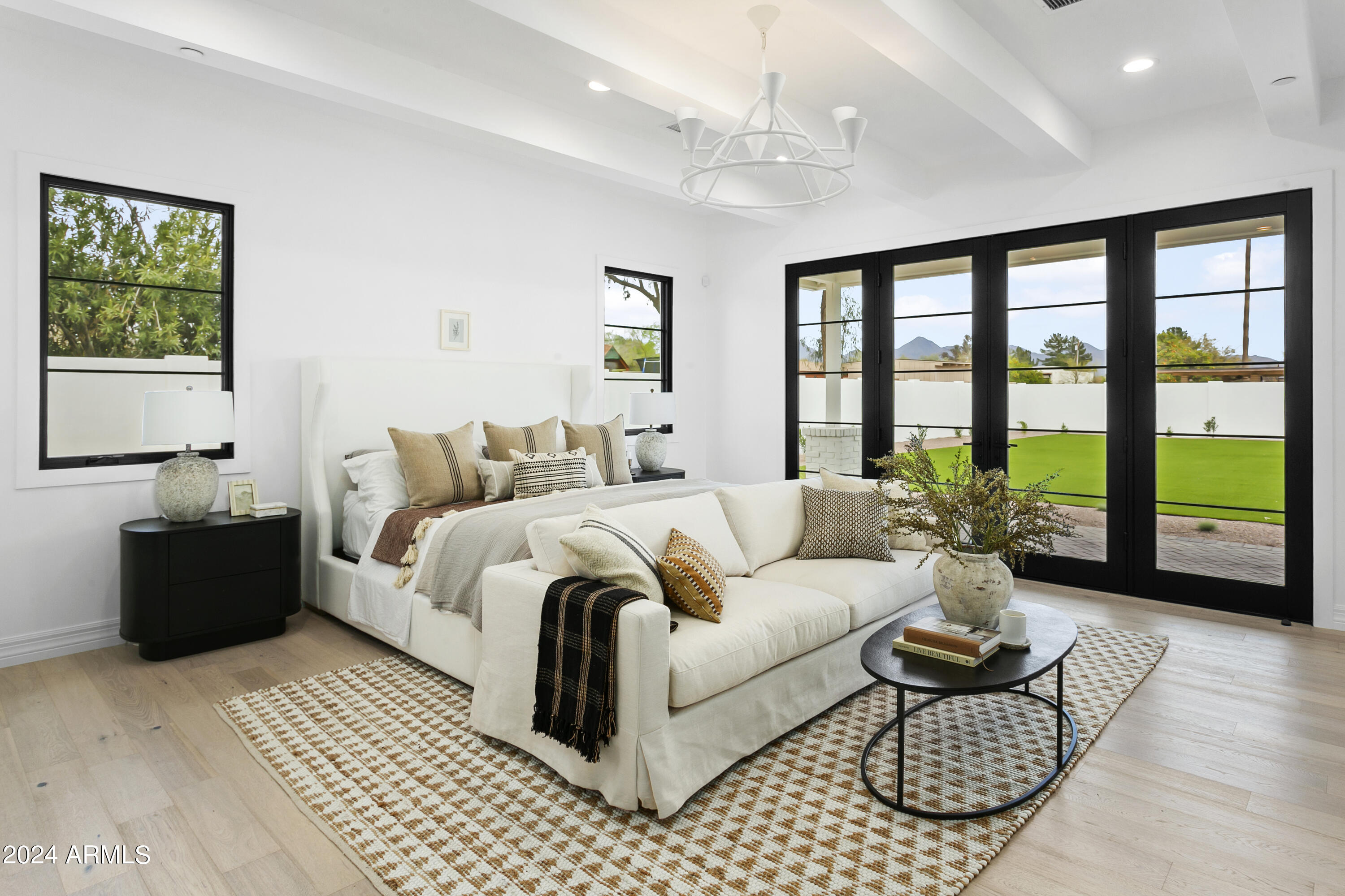 PARADISE VALLEY RANCHOS 2 - Residential