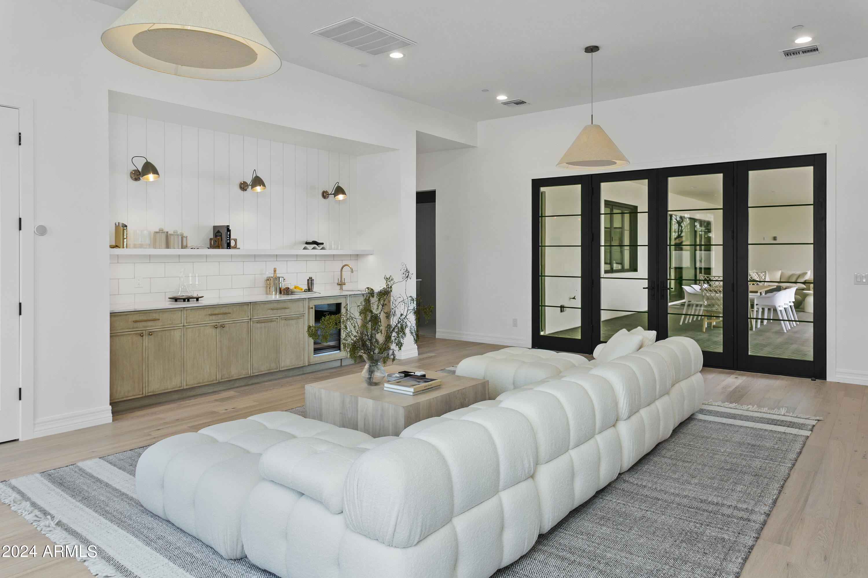 PARADISE VALLEY RANCHOS 2 - Residential