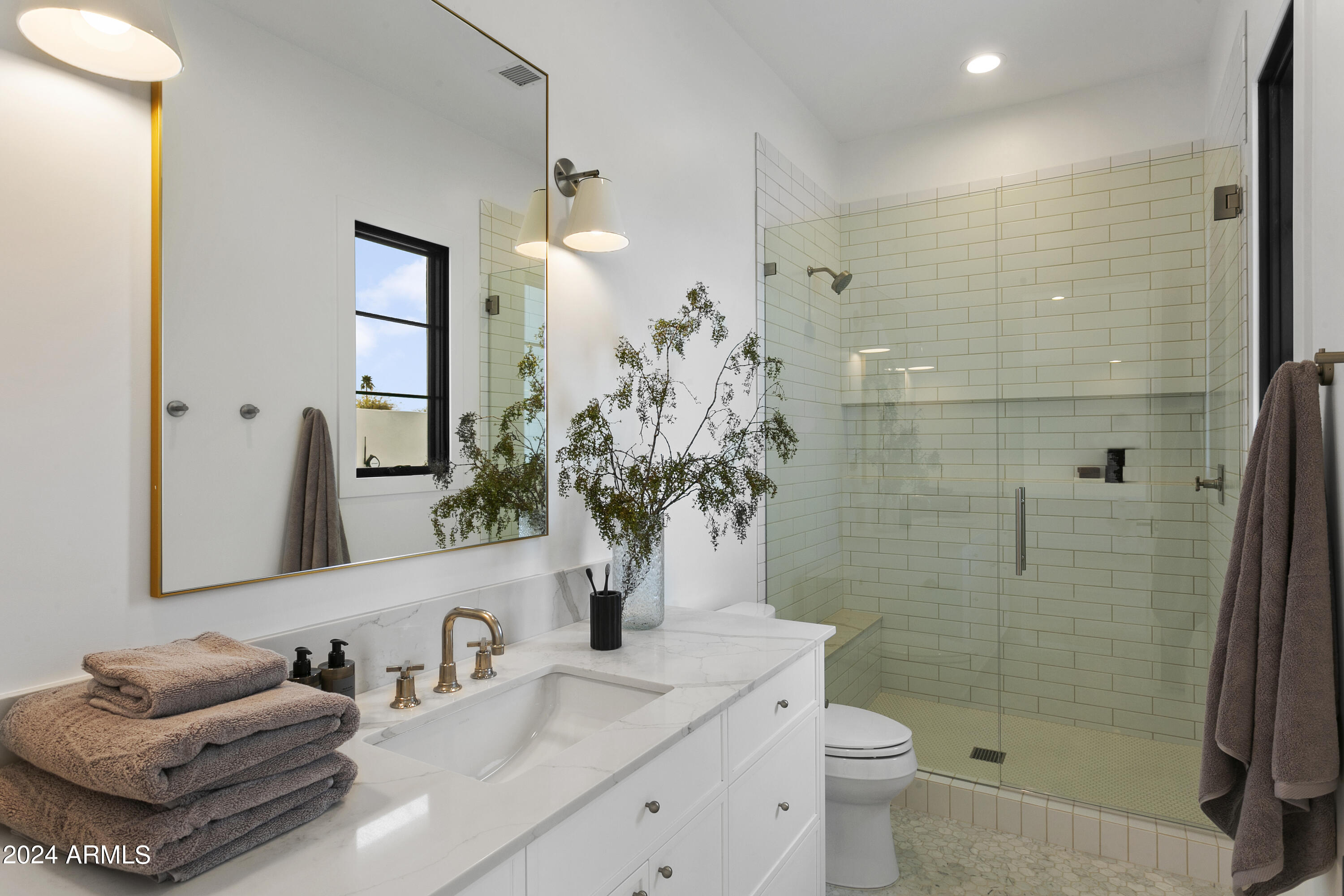 PARADISE VALLEY RANCHOS 2 - Residential