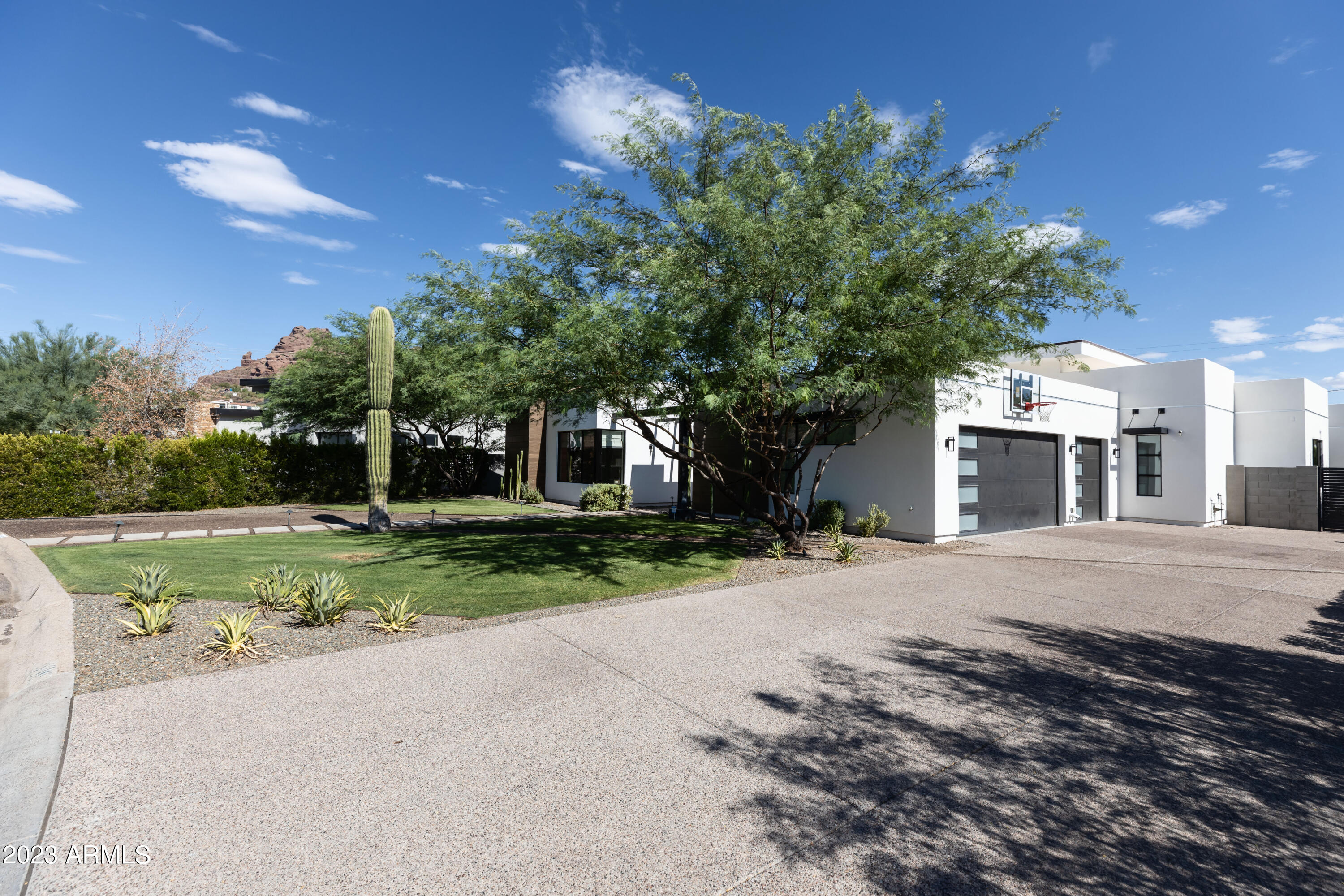 MARION ESTATES - Residential
