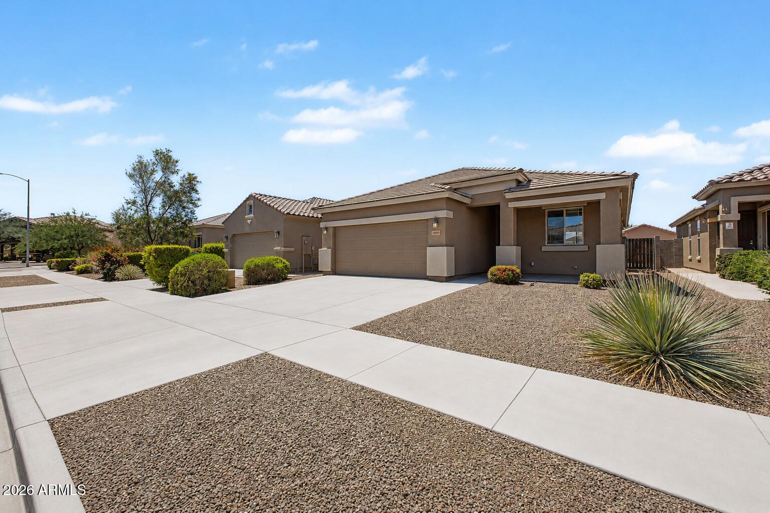 GRAND MANOR - Residential