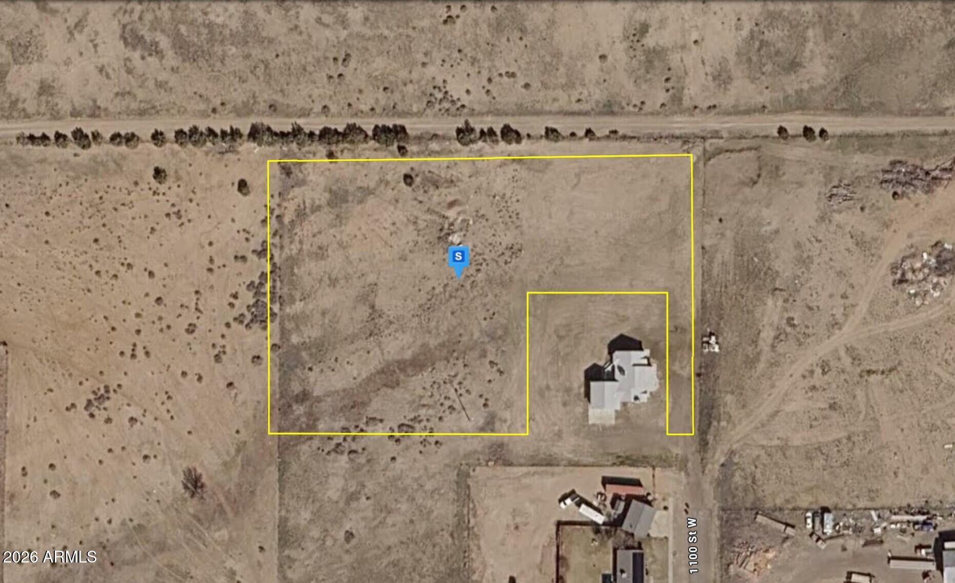Discover this 2.5-acre residential lot in the Taylor area of Navajo County. Featuring flat, open terrain, the property offers a wide and usable space ideal for a custom home in a peaceful high desert setting. Public water is available, and there are no HOA restrictions, providing flexibility for future development. The area is part of the Colorado Plateau region, known for its elevated desert landscapes, open skies, and scenic mountain views. Located in a quiet rural community, the property offers privacy while still providing convenient access to nearby towns, schools, shopping, and essential services.