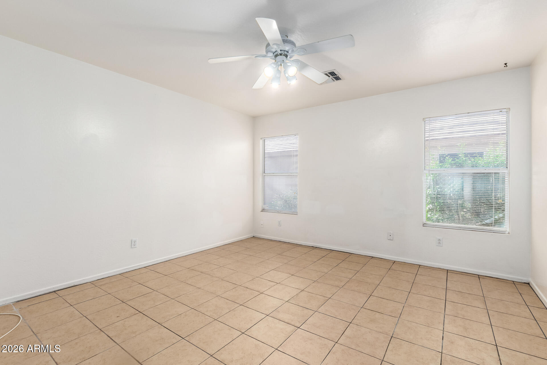 SUNDIAL 3 UNIT 1 - Residential