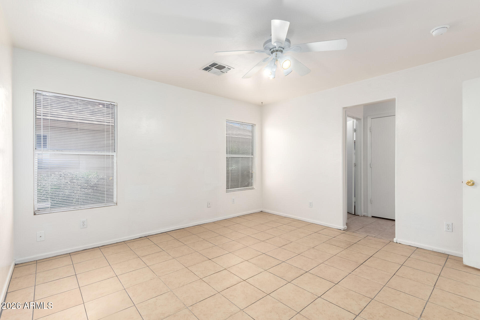 SUNDIAL 3 UNIT 1 - Residential