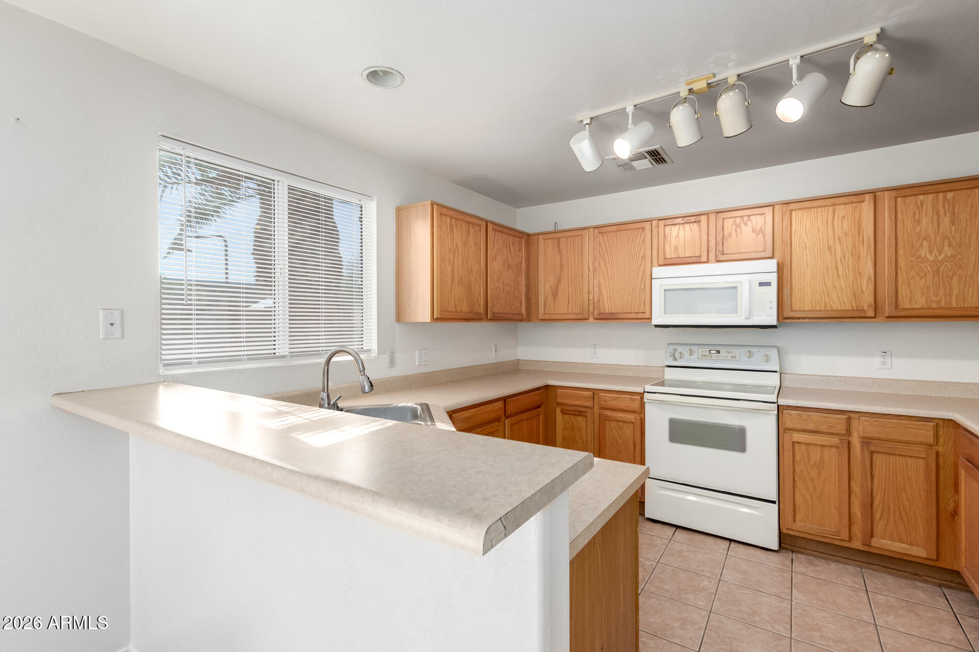 SUNDIAL 3 UNIT 1 - Residential