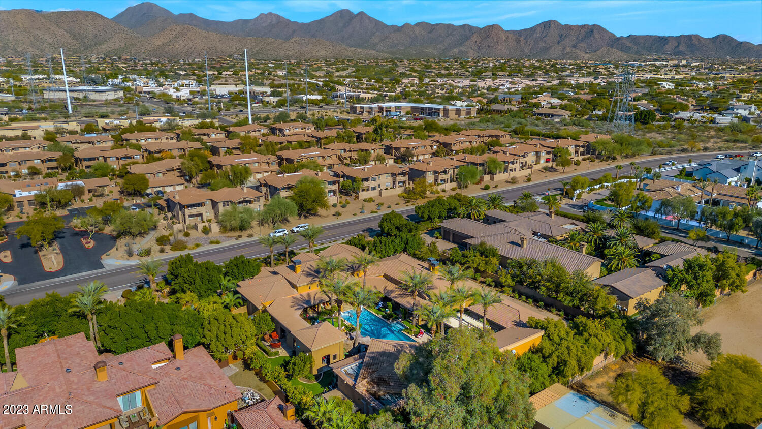 MIRAGE CROSSING - Residential