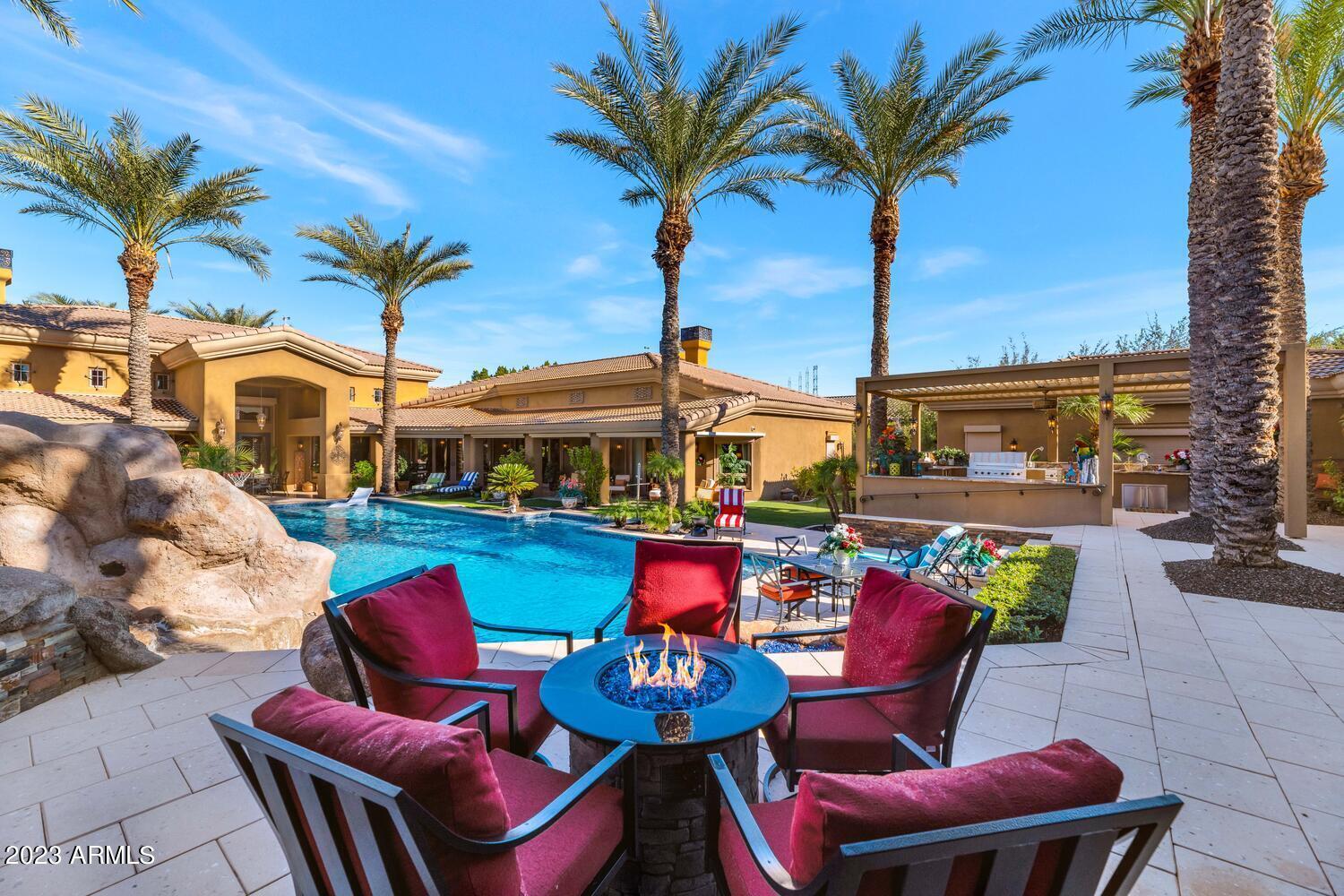 MIRAGE CROSSING - Residential