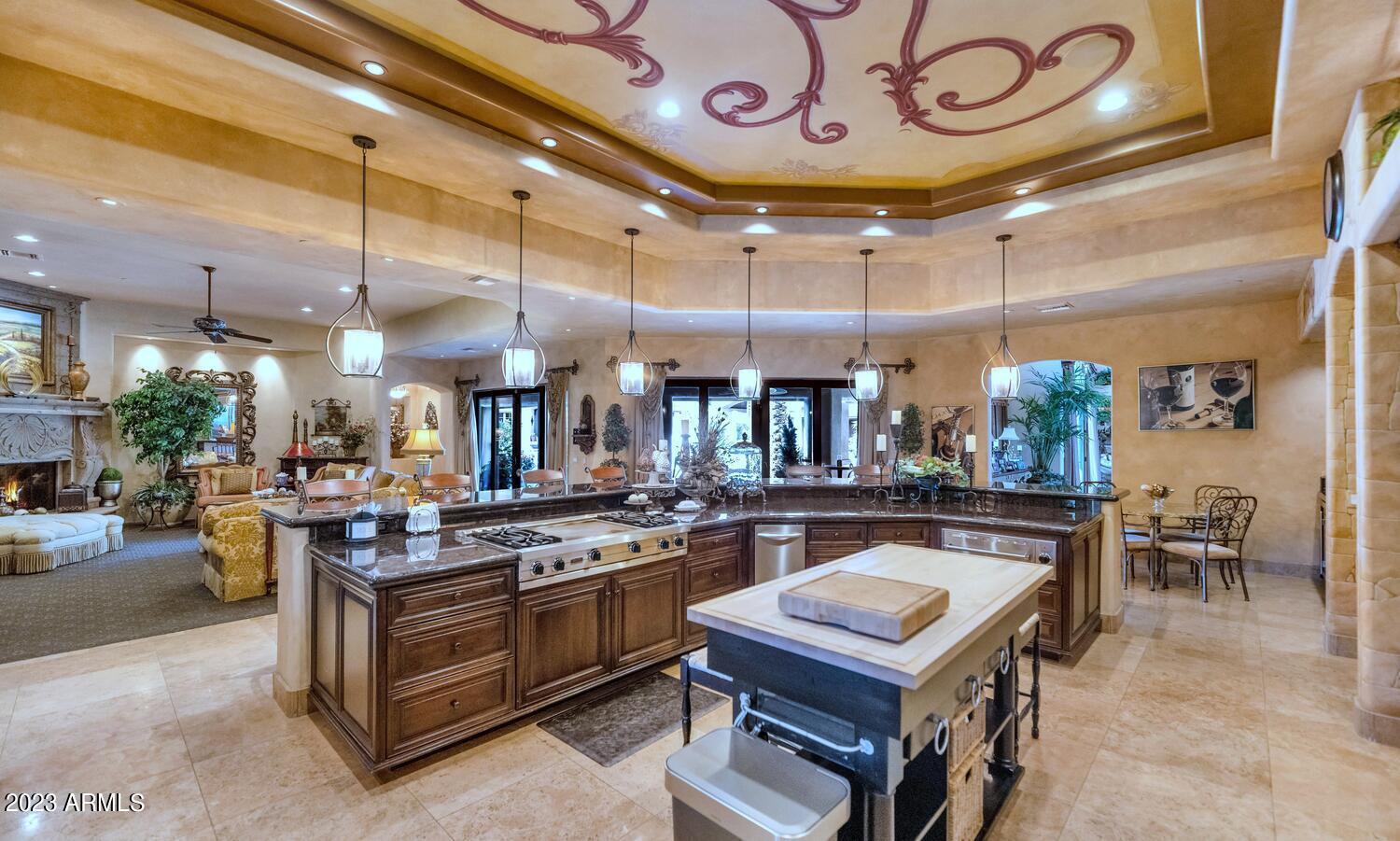 MIRAGE CROSSING - Residential