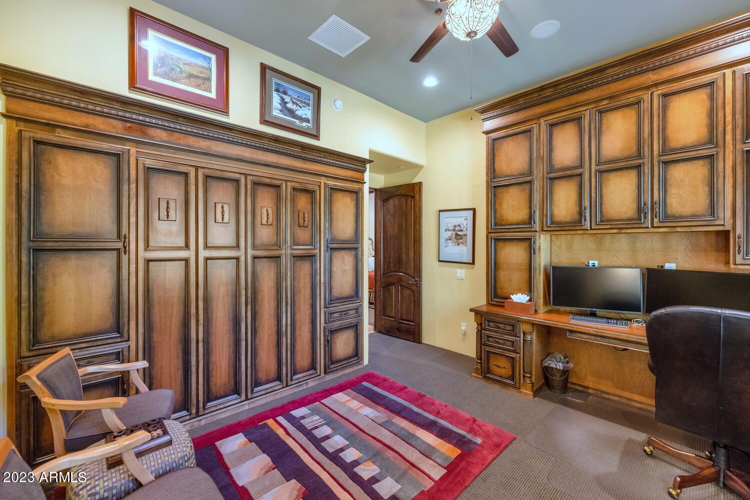 MIRAGE CROSSING - Residential