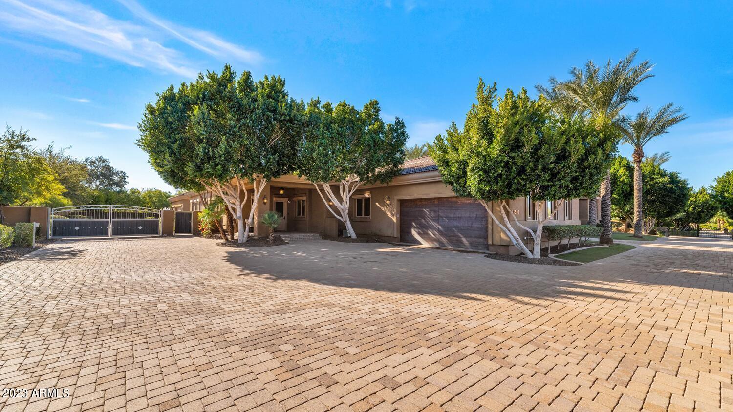 MIRAGE CROSSING - Residential