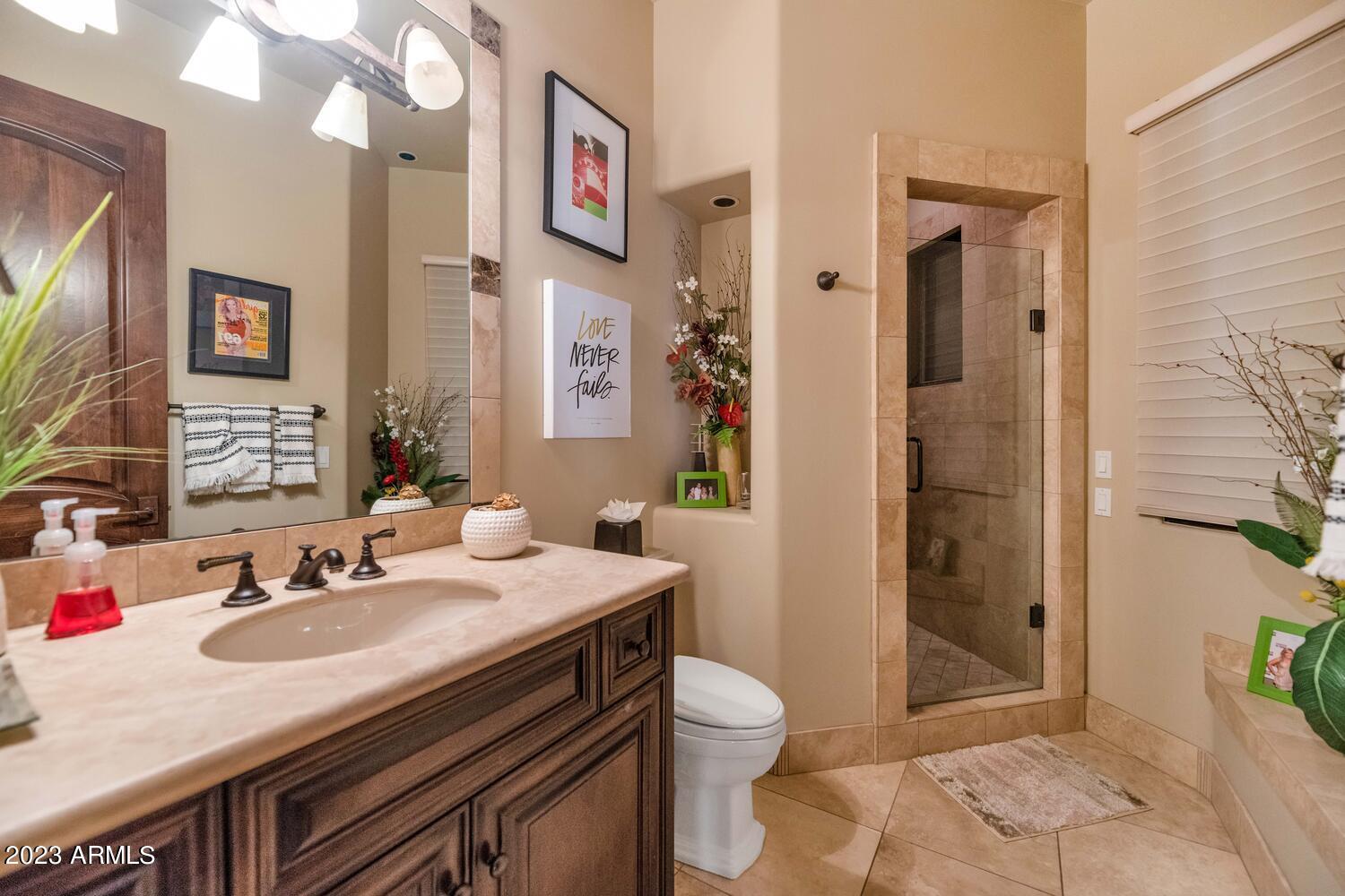 MIRAGE CROSSING - Residential