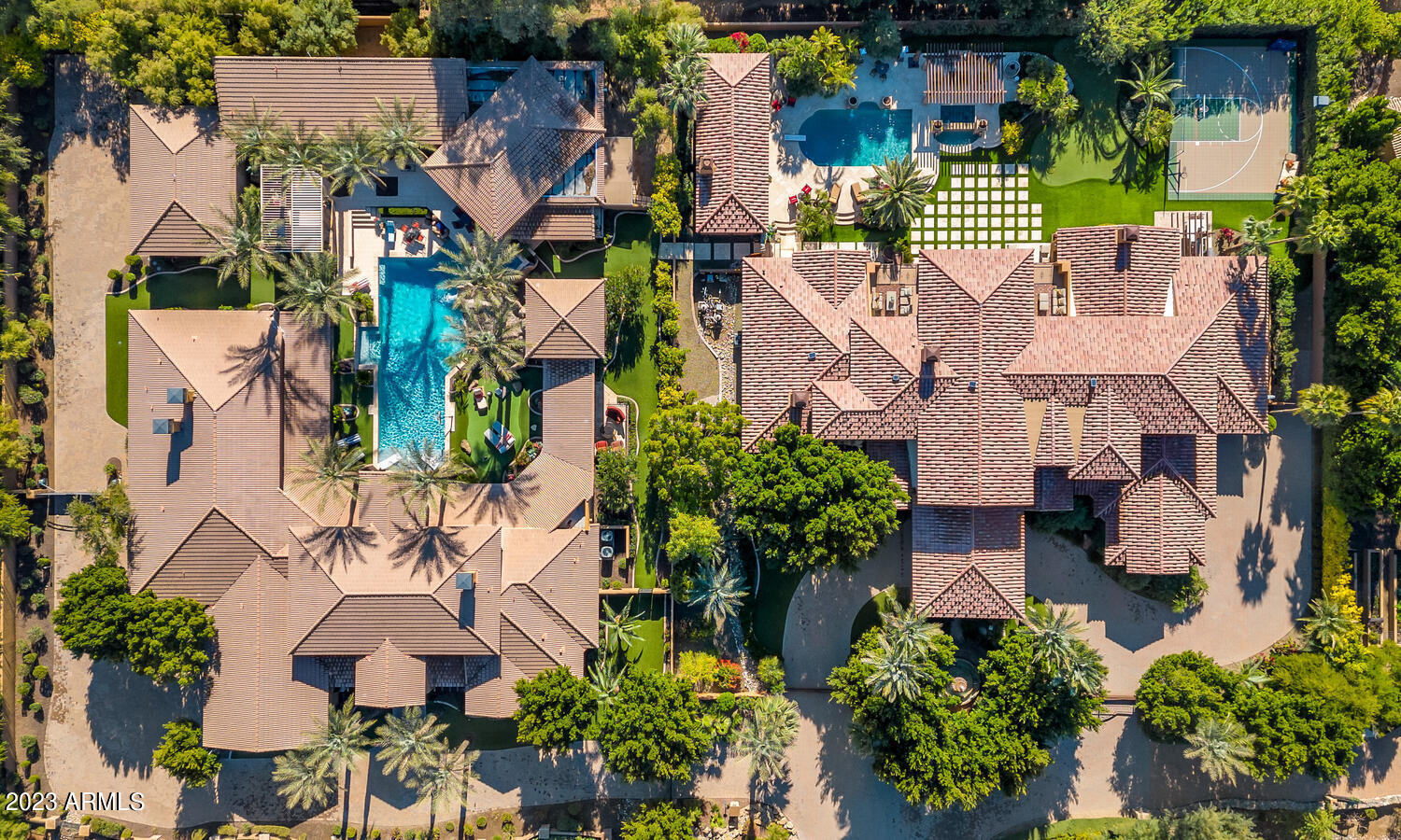 MIRAGE CROSSING - Residential