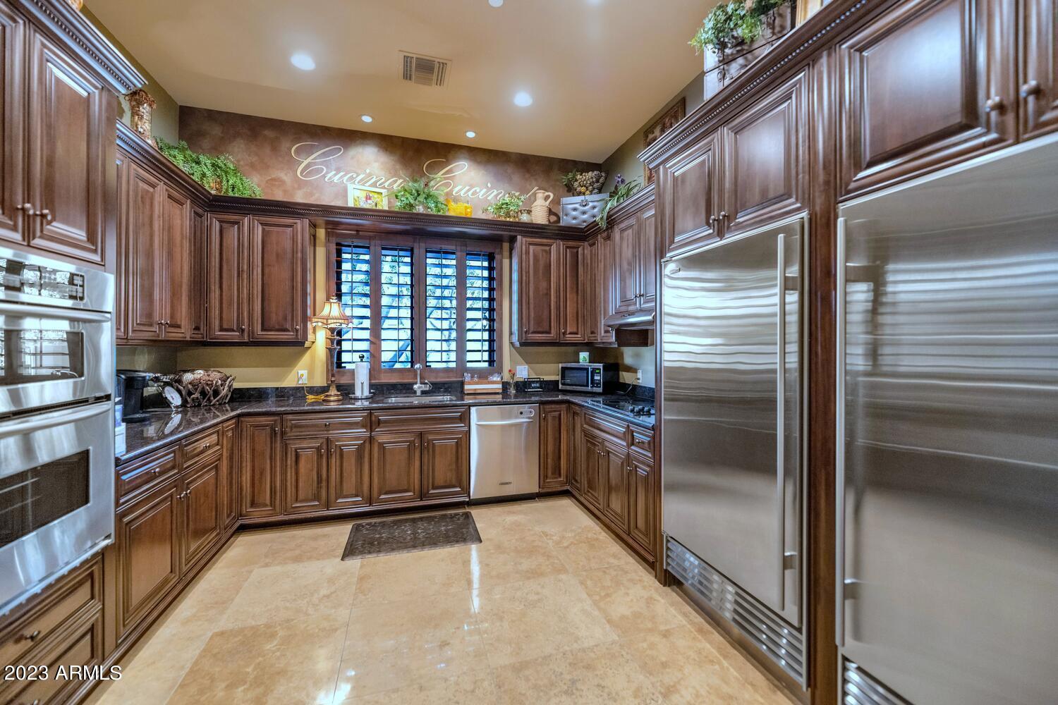 MIRAGE CROSSING - Residential