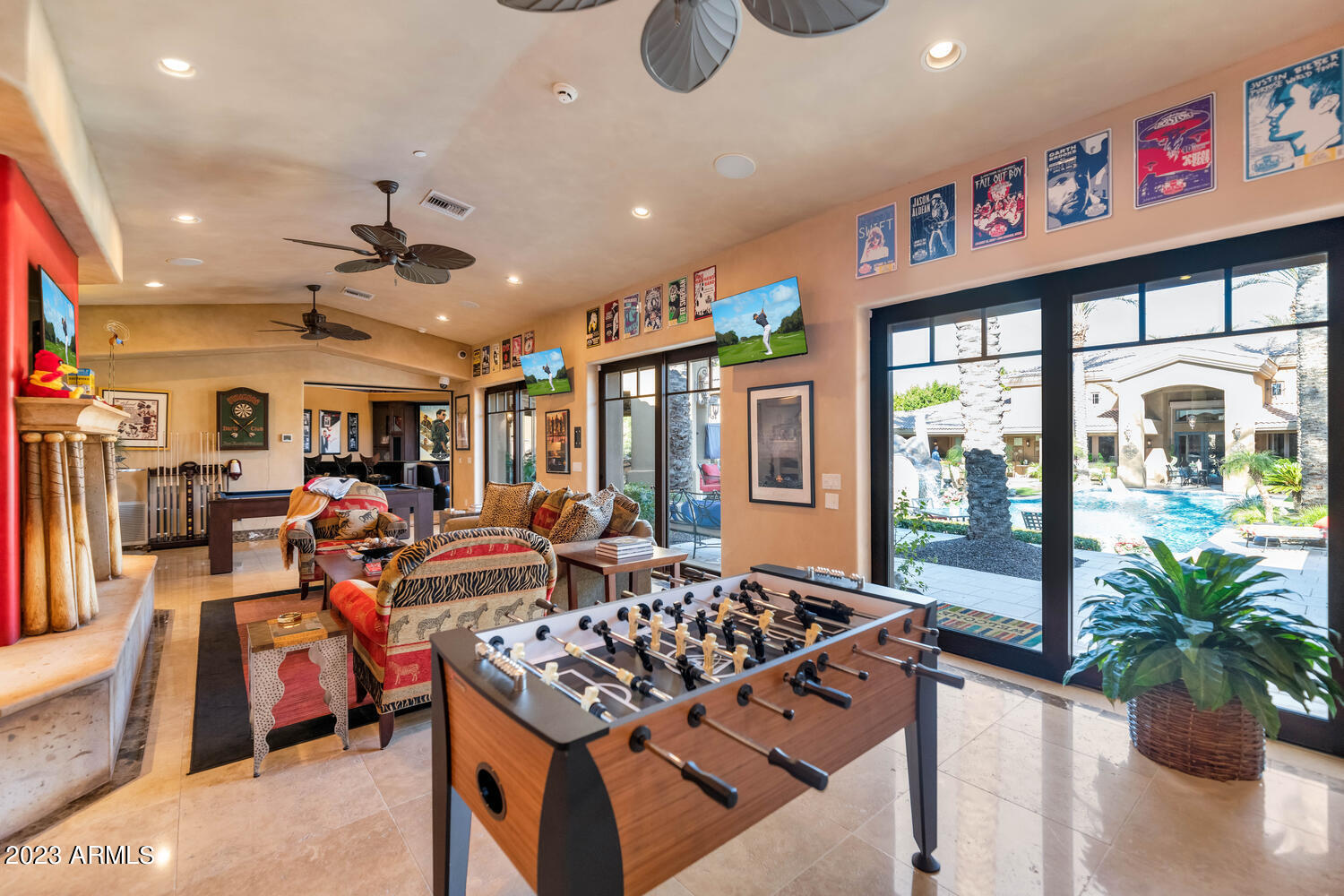 MIRAGE CROSSING - Residential