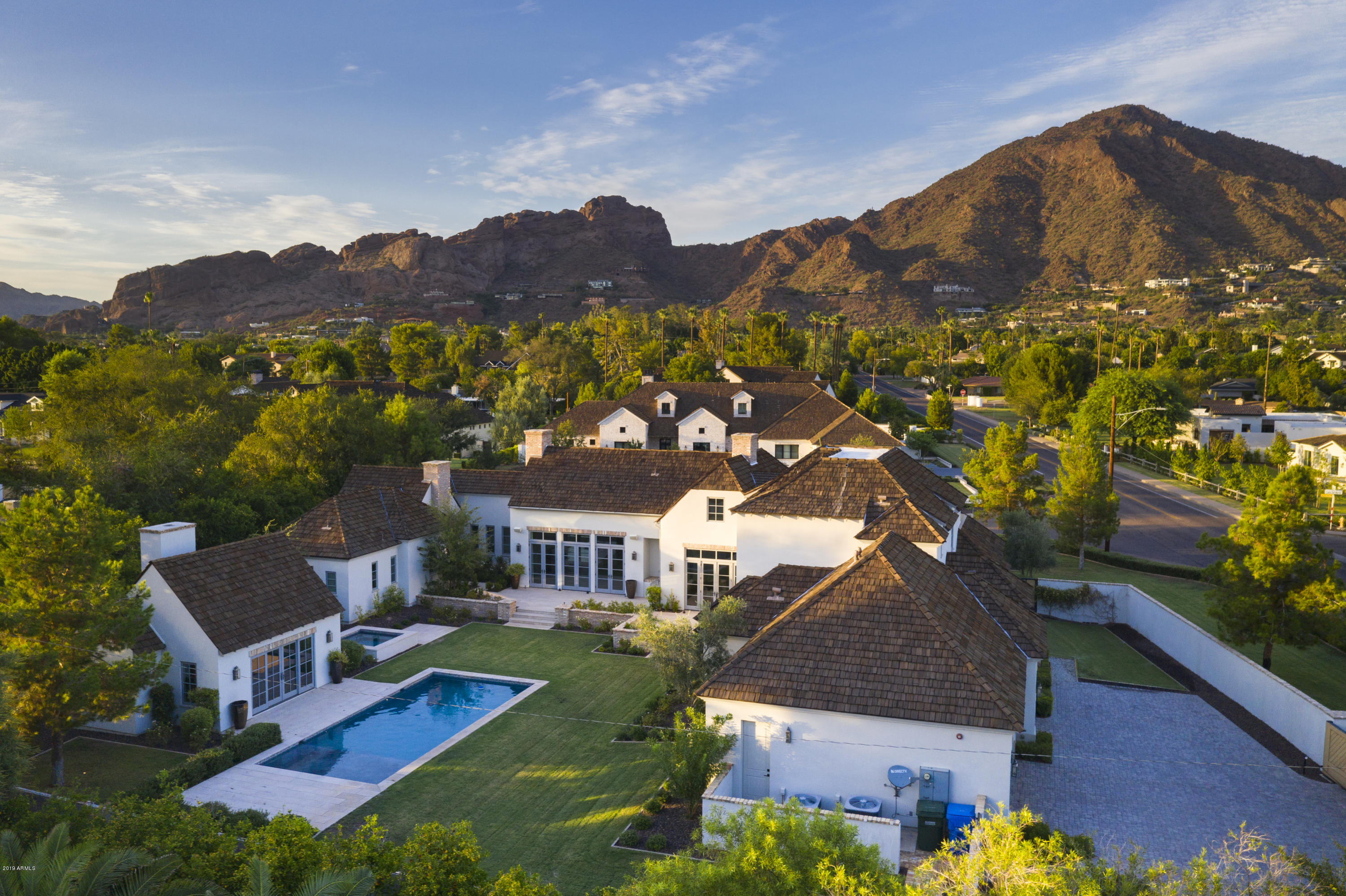 EL CAMELLO - Residential