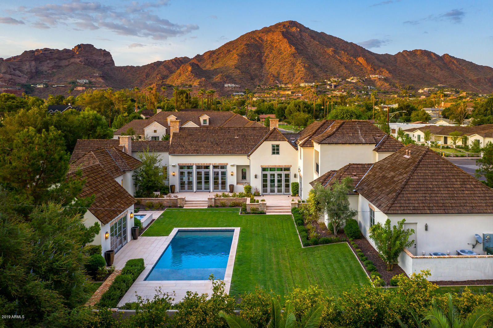 EL CAMELLO - Residential
