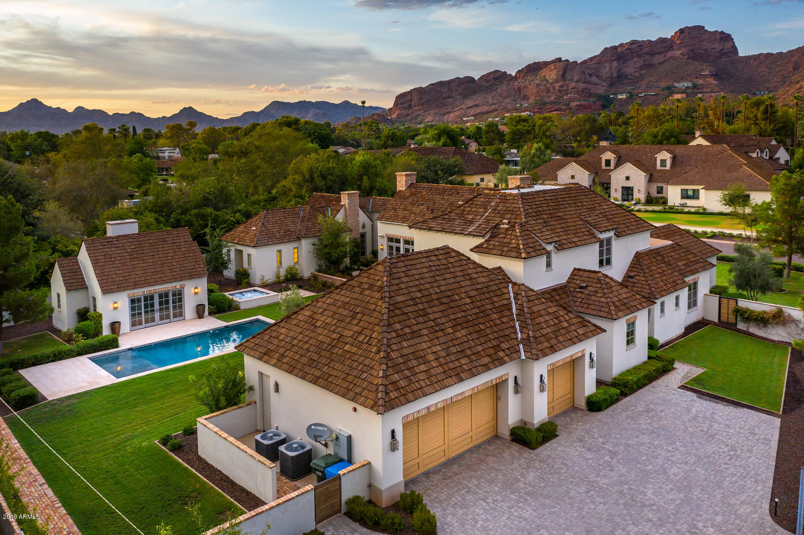EL CAMELLO - Residential