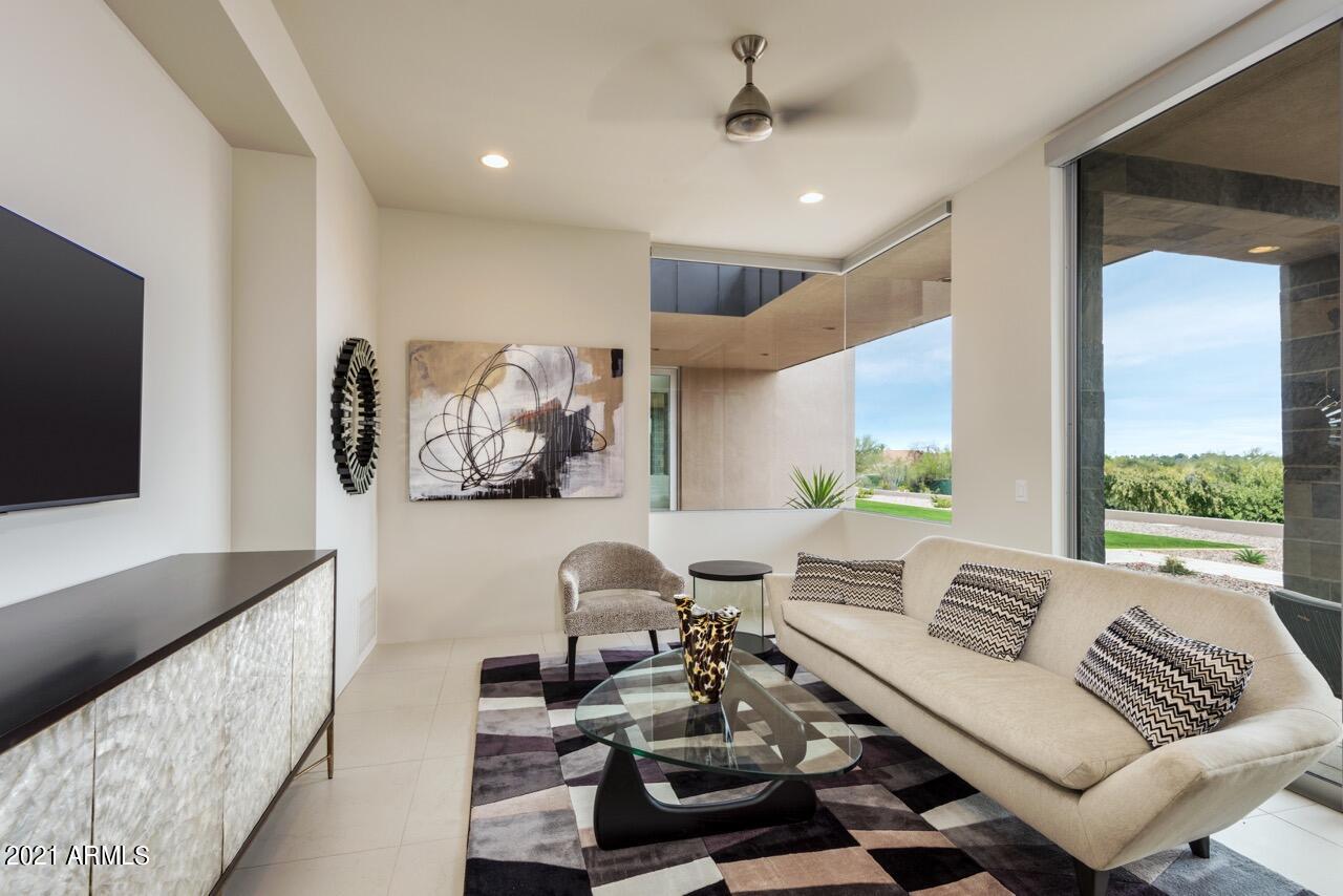 CLUB ESTATES - Residential