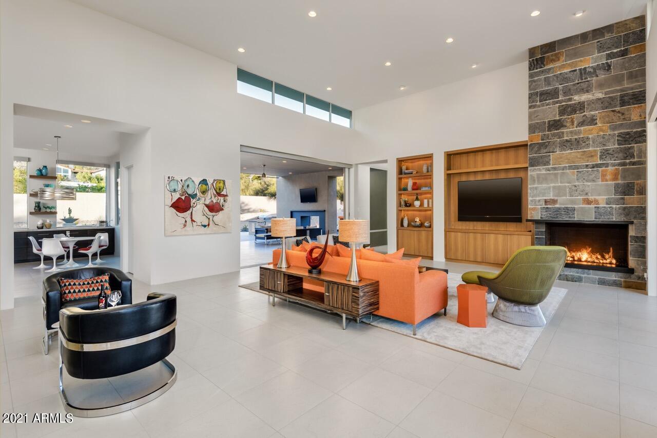 CLUB ESTATES - Residential
