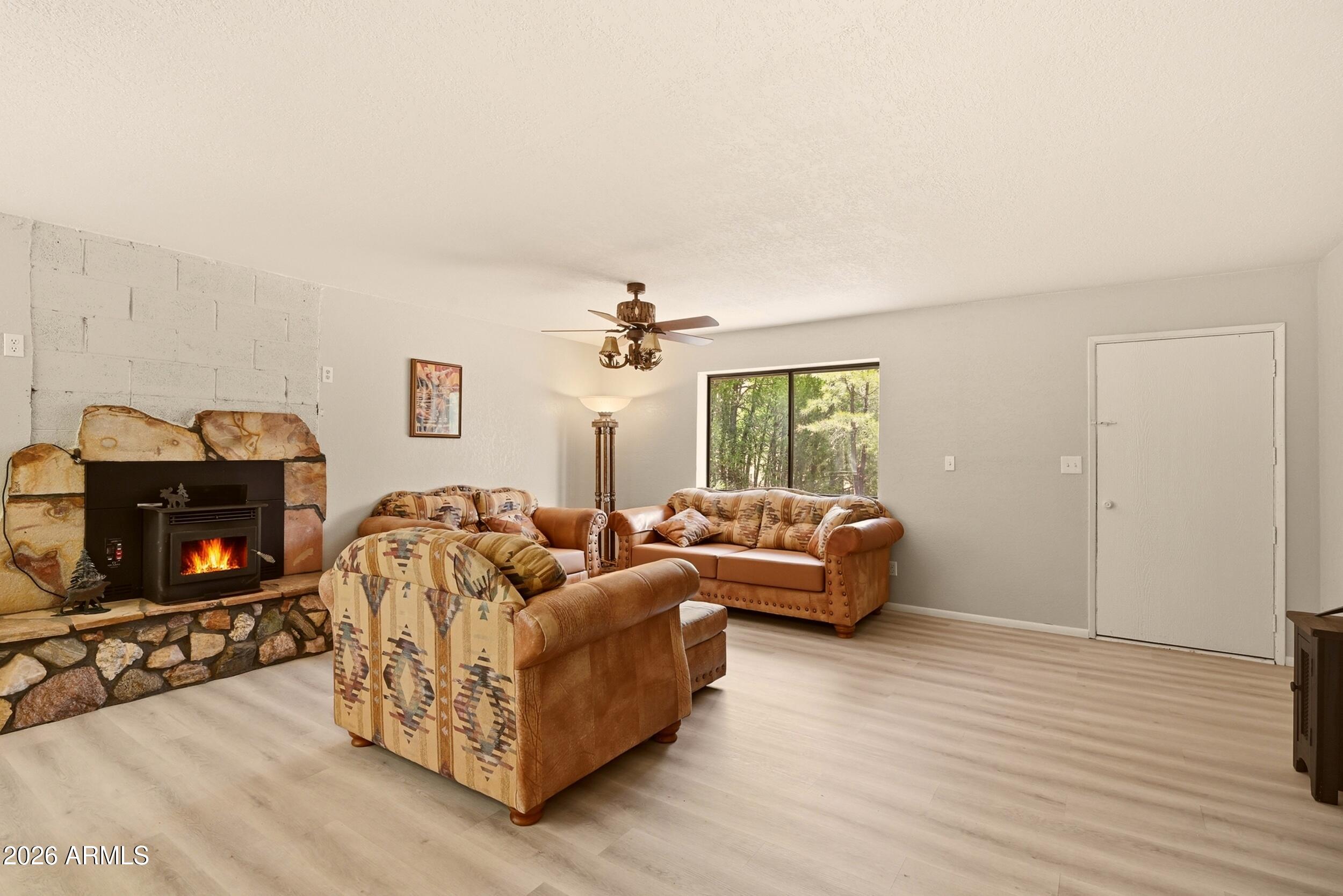 Subdivision ; CLEAR CREEK PINES UNIT 06 LOT 507 - Residential