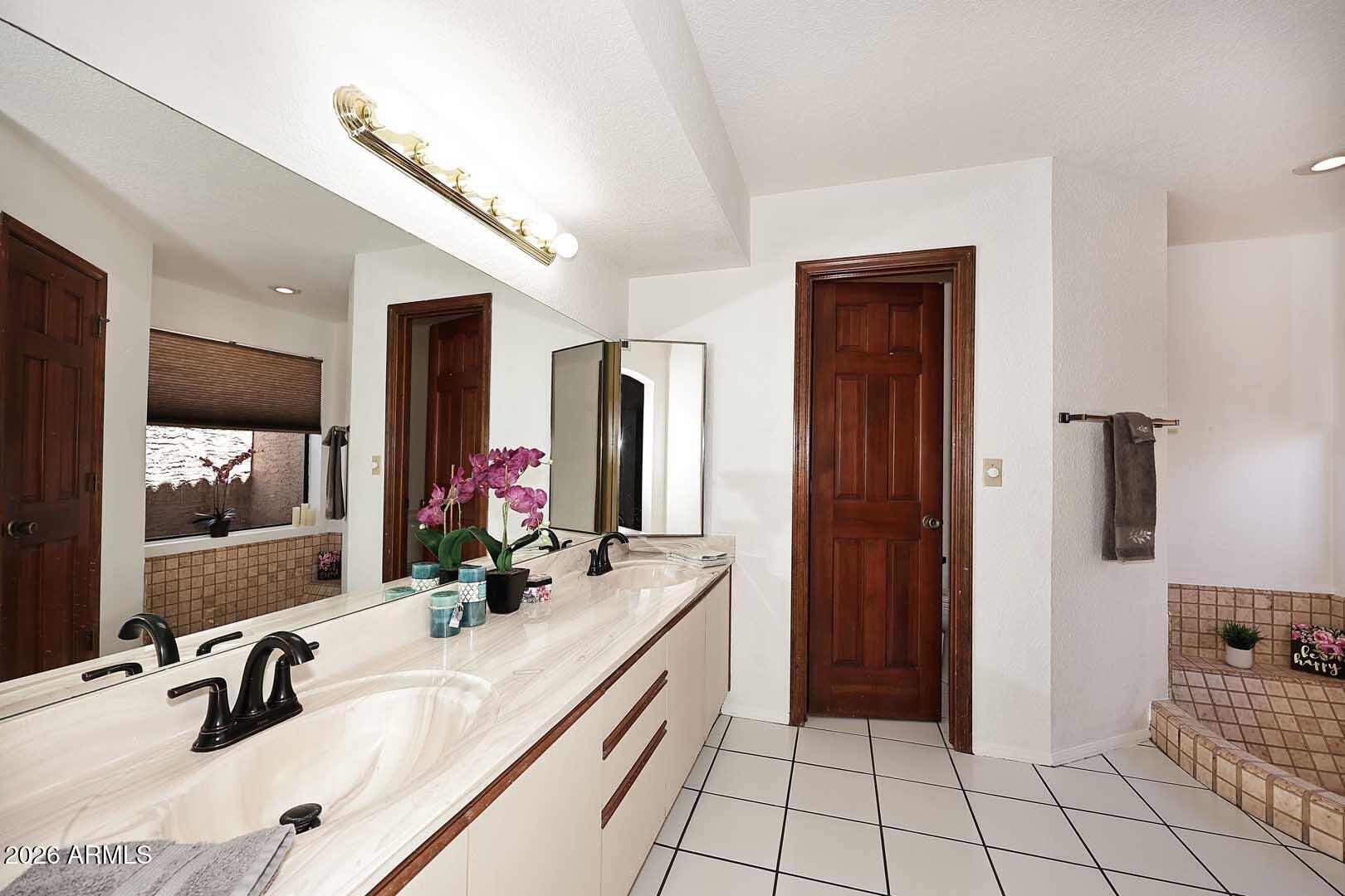 BRECKENRIDGE MANOR - Residential