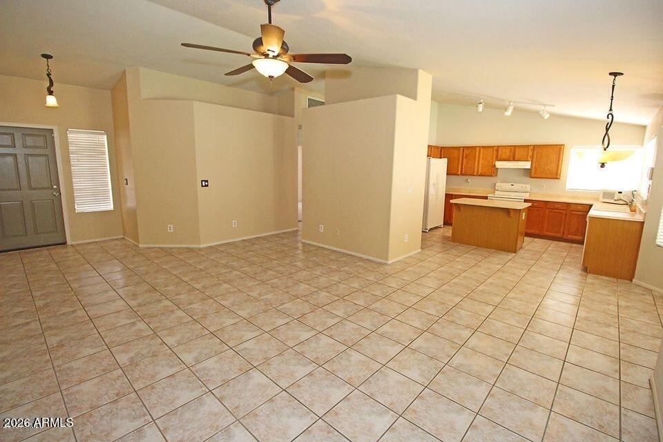 NEWPORT AT MOUNTAINSIDE AMD LOT 1-109 - Residential