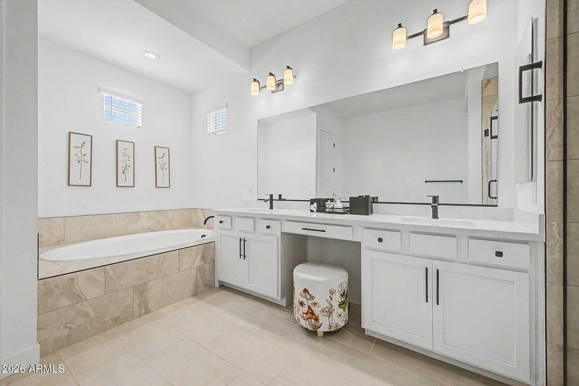 STONEHAVEN - Residential