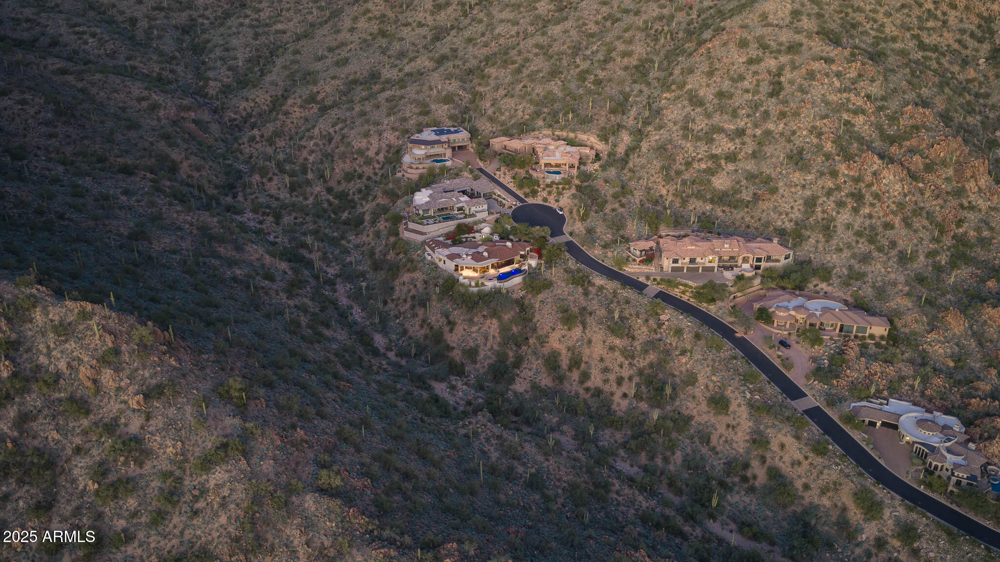 SCOTTSDALE MOUNTAIN - Residential