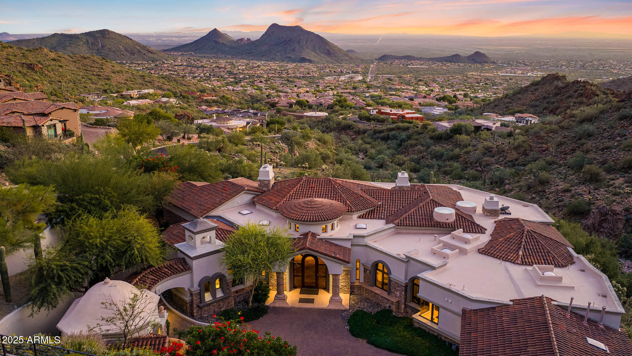 SCOTTSDALE MOUNTAIN - Residential