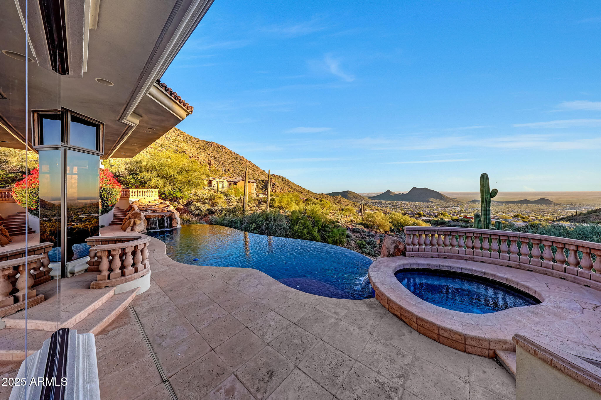 SCOTTSDALE MOUNTAIN - Residential